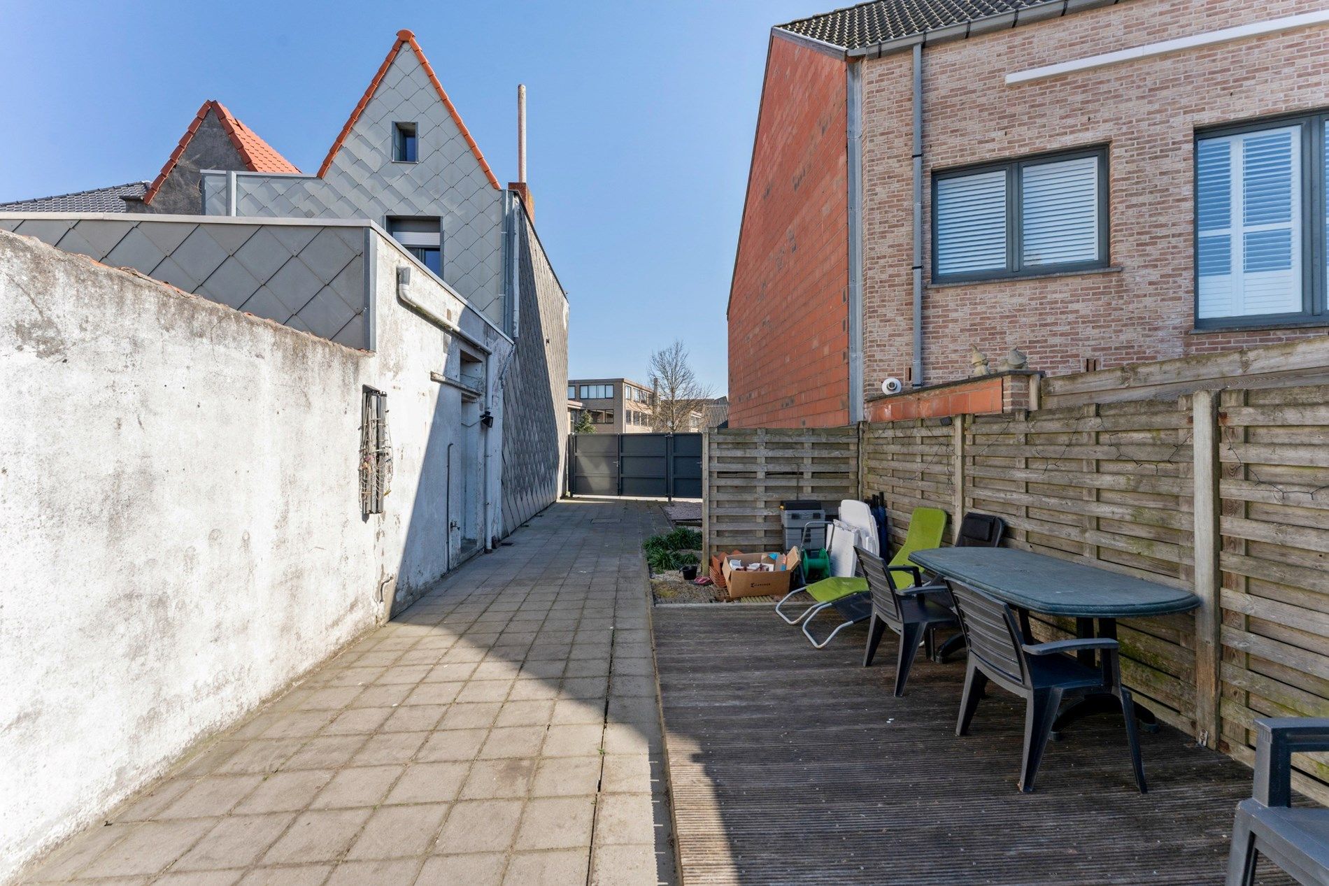 Af te werken woning met grote oprit te Zeebrugge foto 5