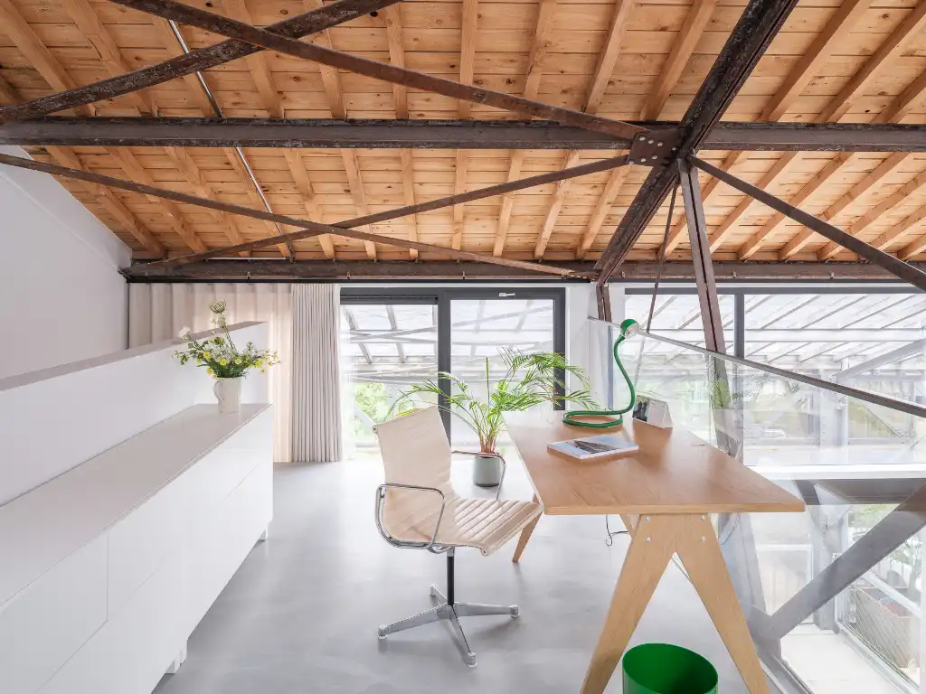 Luxueus en tijdloos – Exceptionele loft met 2 slaapkamers, aparte bureauruimte en ruim terras in een beschermd gebouw met een rijke industriële voorgeschiedenis. foto 14