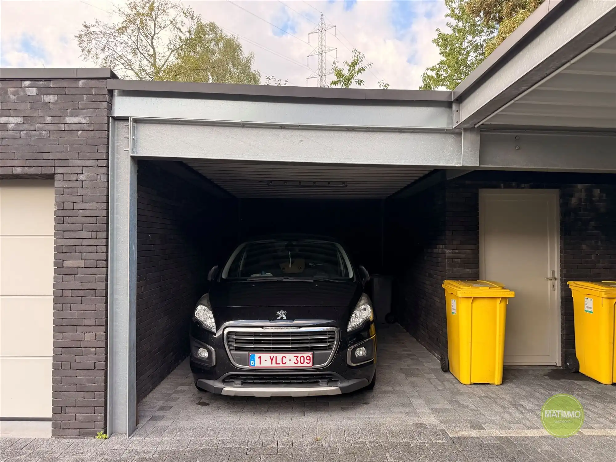 GELIJKVLOERS APPARTEMENT MET PRIVÉTUIN EN CARPORT IN MOL foto 19