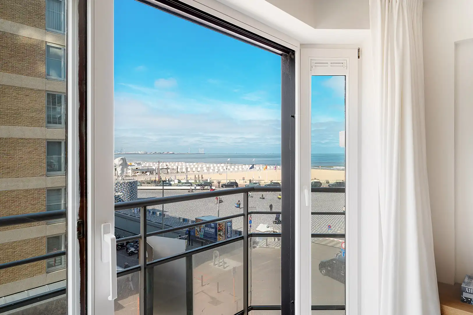 Prachtig zonnig gerenoveerd appartement met zeezicht. foto 7