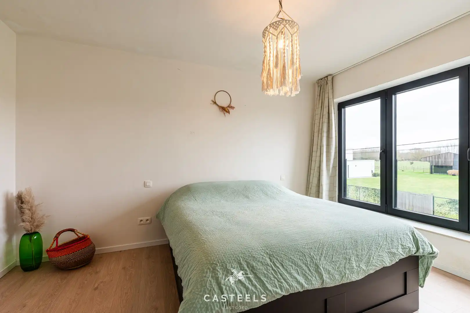 Moderne halfopen gezinswoning met garage te Zwijnaarde foto 13