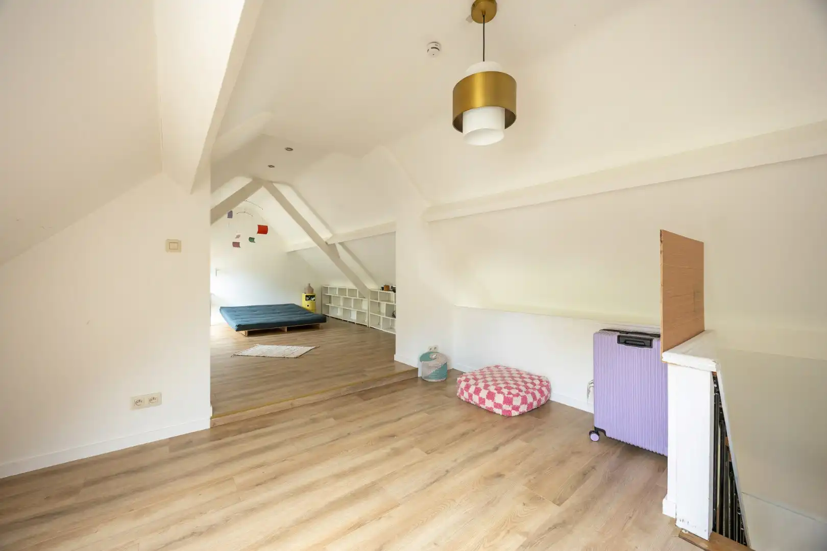 Zeer ruime woning (8 slpk + 8 badkamers) op een perceel van ca. 1.522 m² te Wijnegem/grens Schilde foto 33