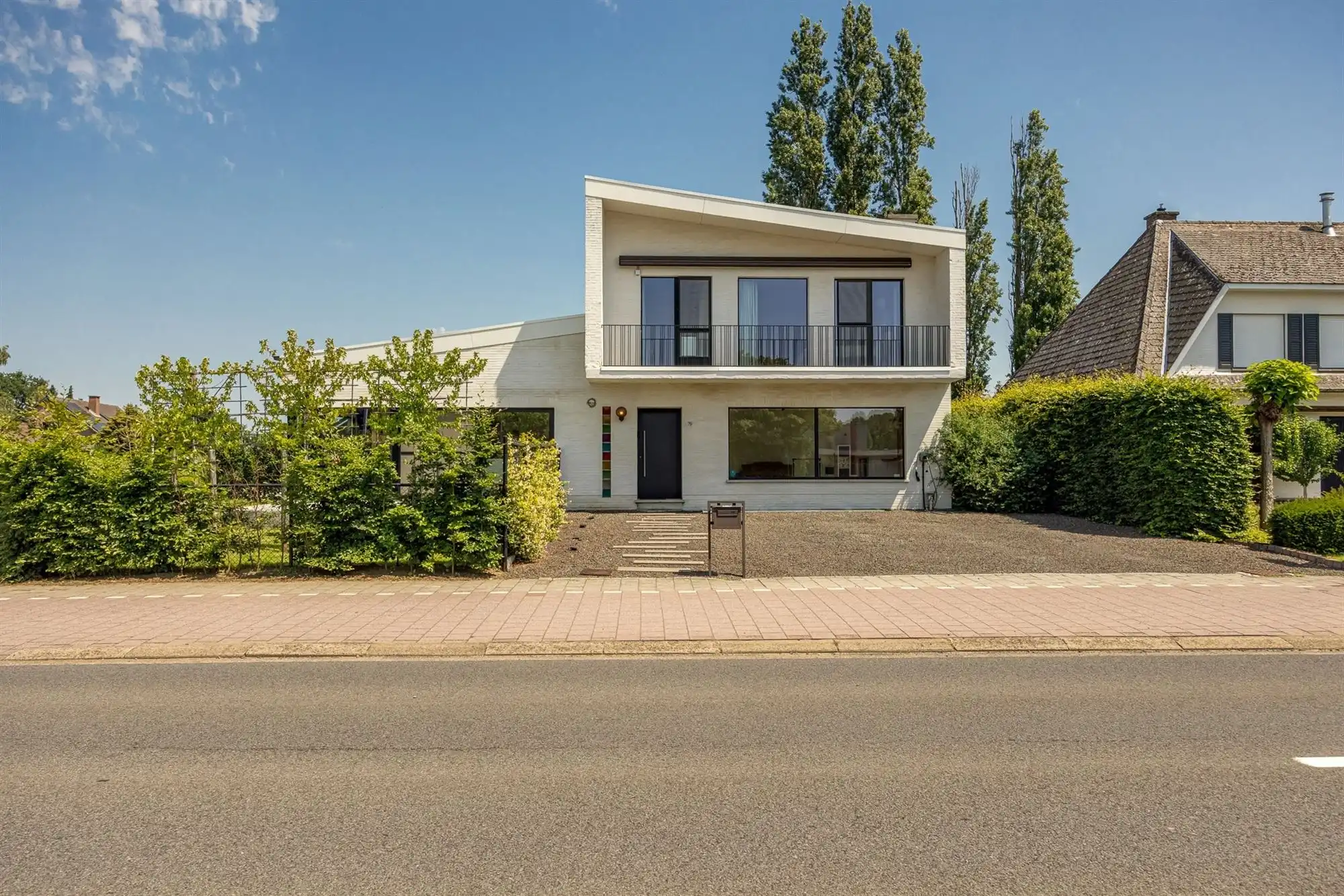 Instapklare villa met 3 slaapkamers op 797 m² foto {{pictureIndex}}