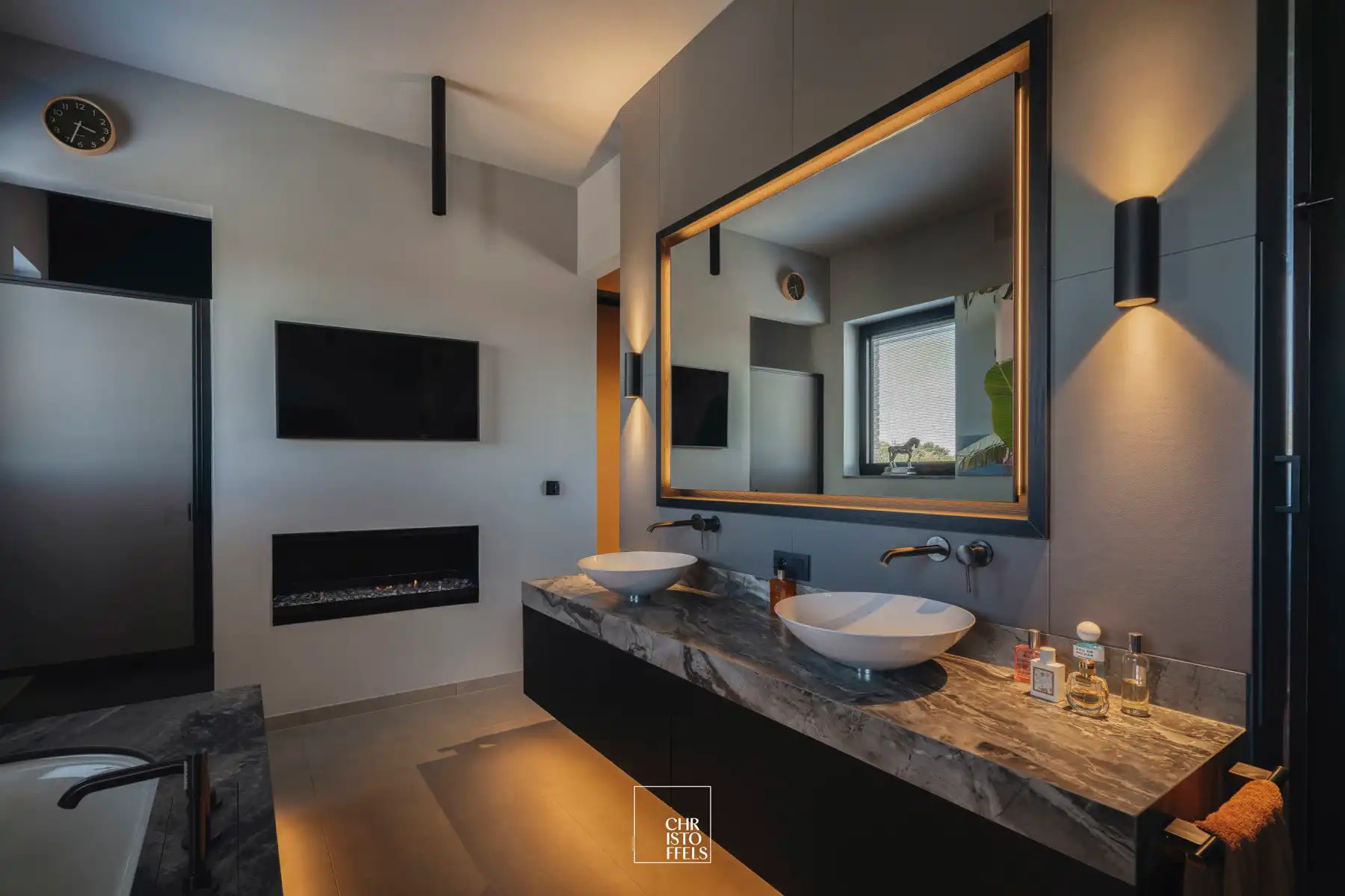 The Penthouse 250 m² ultra high-end woonruimte  89 m² terras met plunge pool foto 21