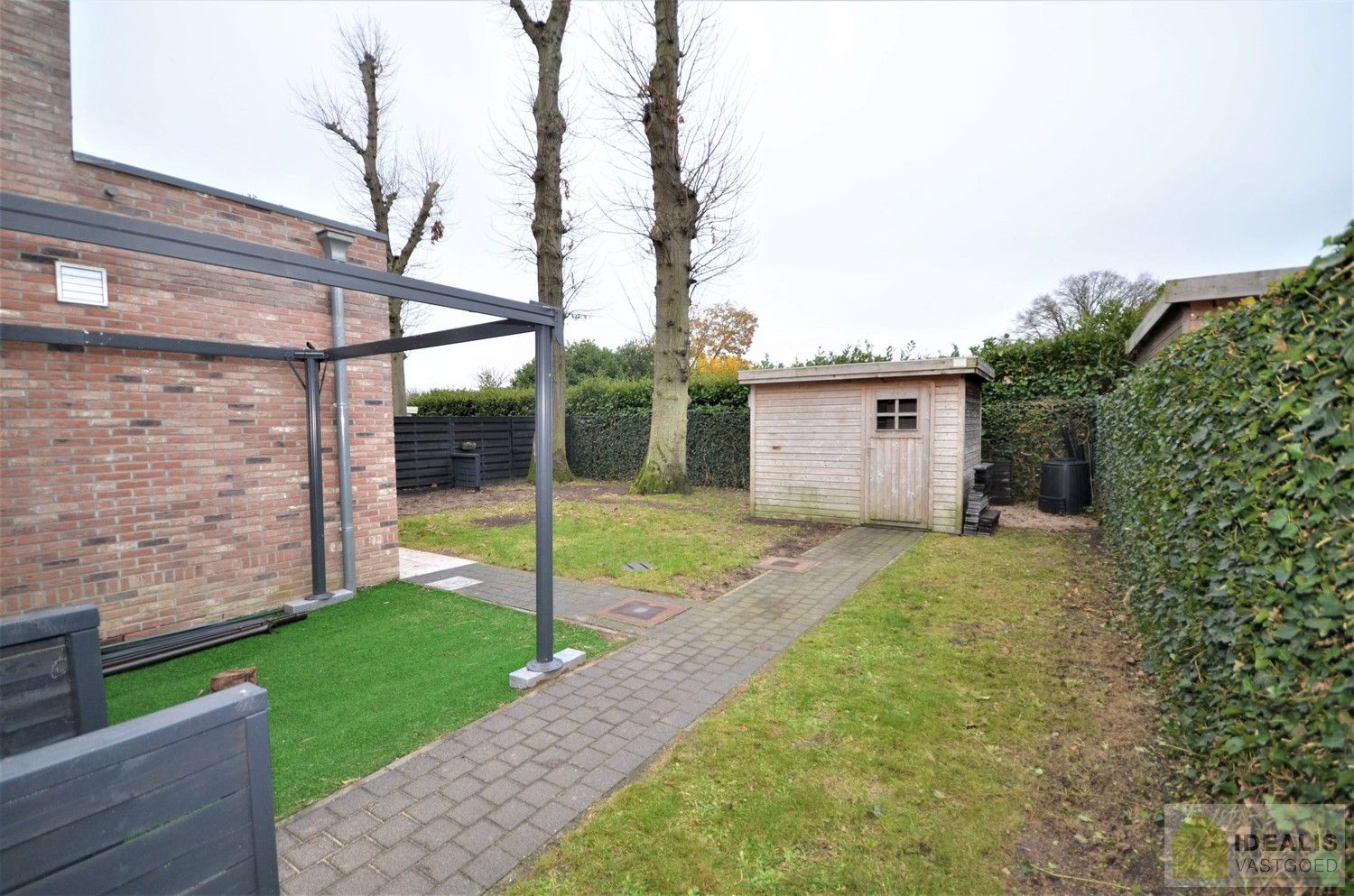 INSTAPKLARE GEZINSWONING OP WANDELAFSTAND VAN CENTRUM! foto 4