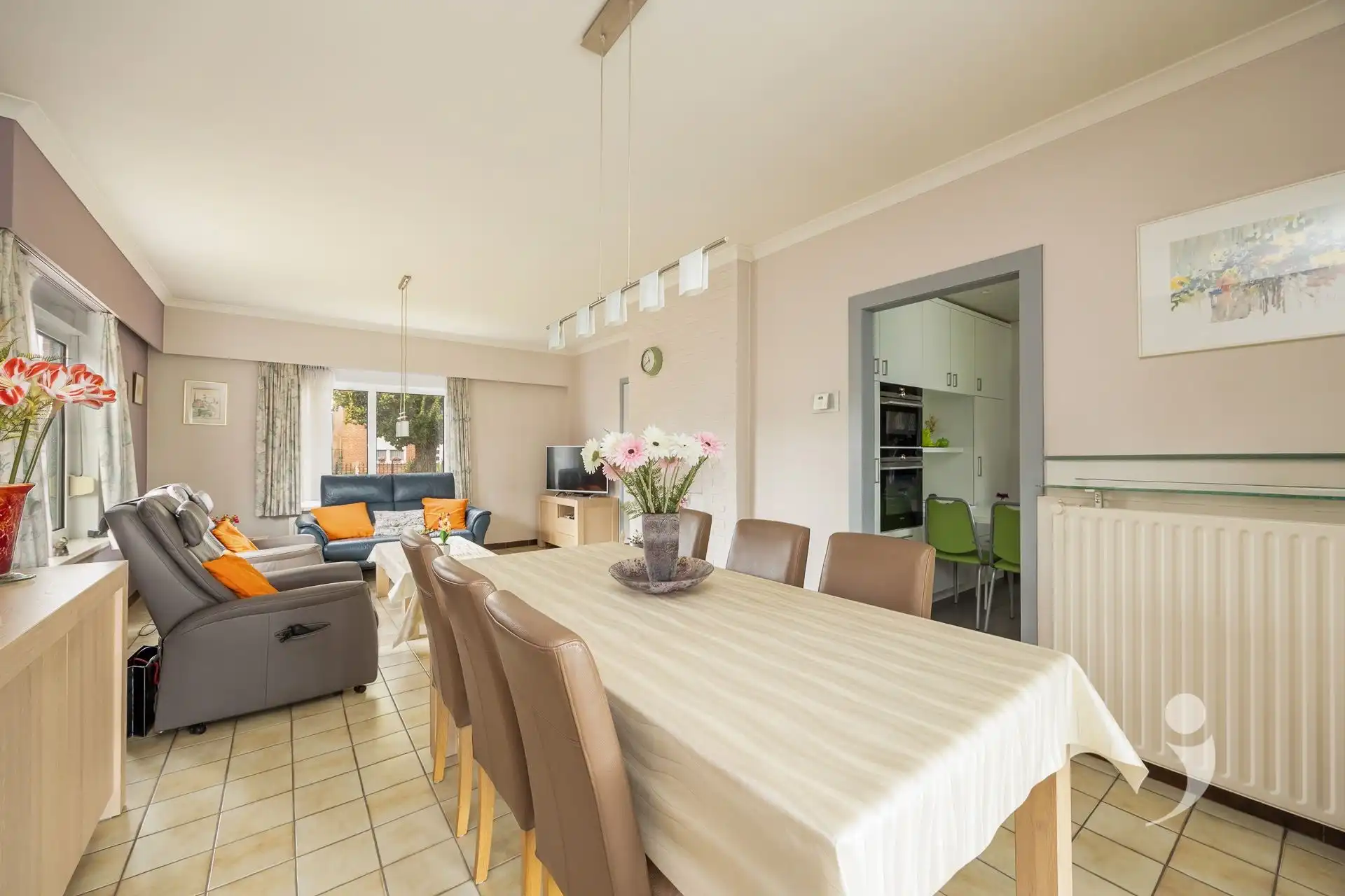 Instapklare woning in zeer rustige woonwijk! foto 5