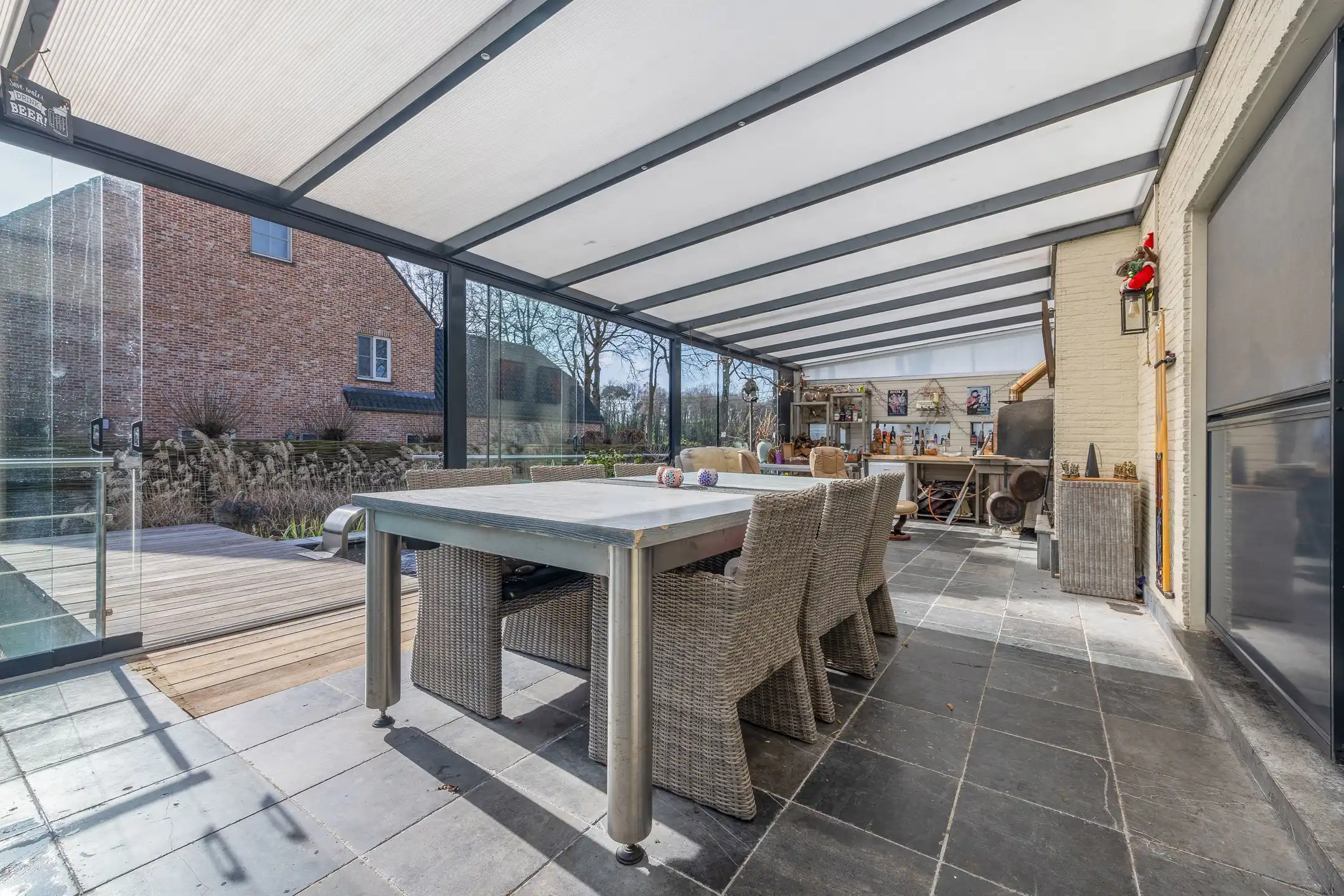 Ruime woning in rustige en groene omgeving foto 18