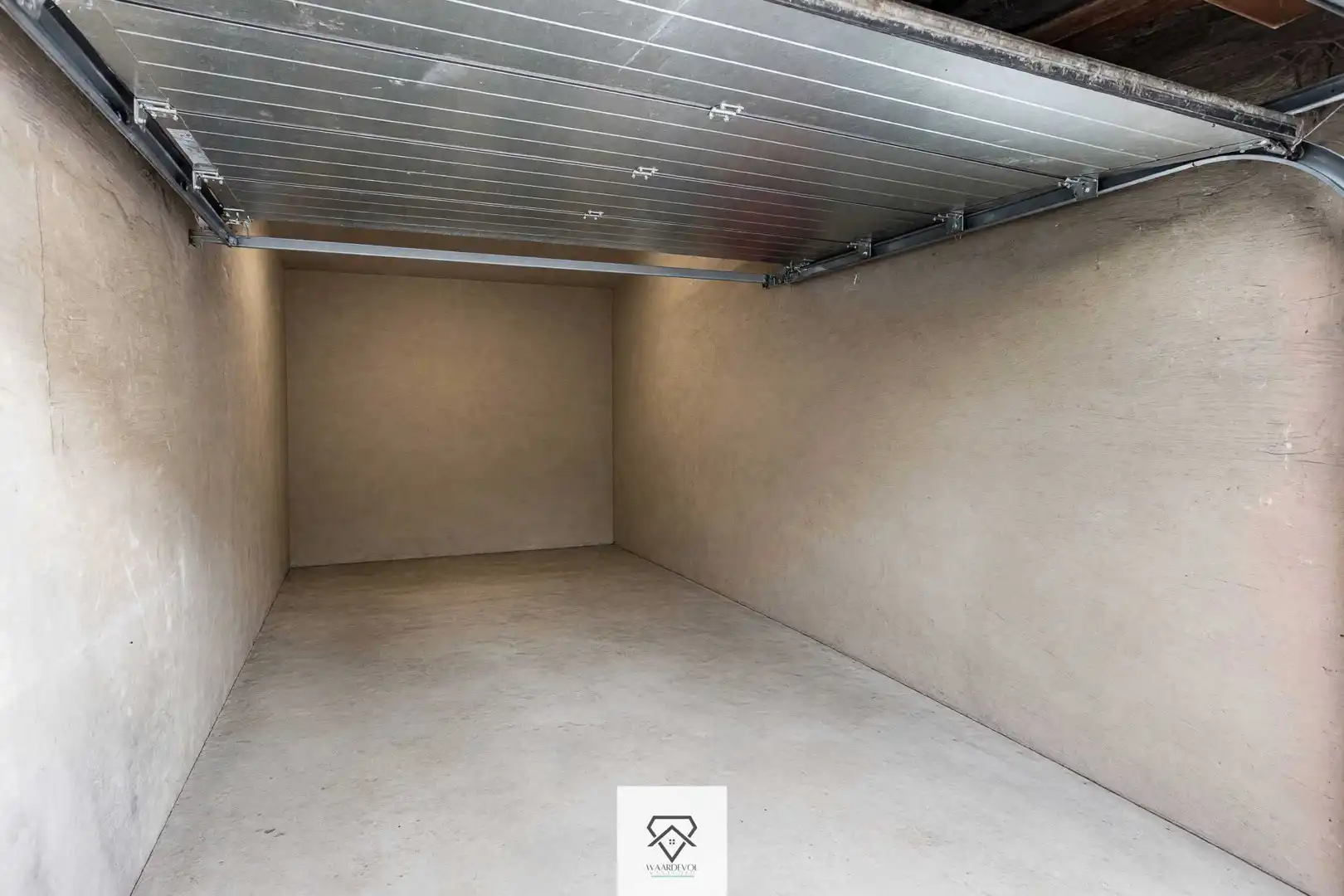 Knap gerenoveerd 2-slaapkamerappartement met zonnig terras in Wondelgem foto 21