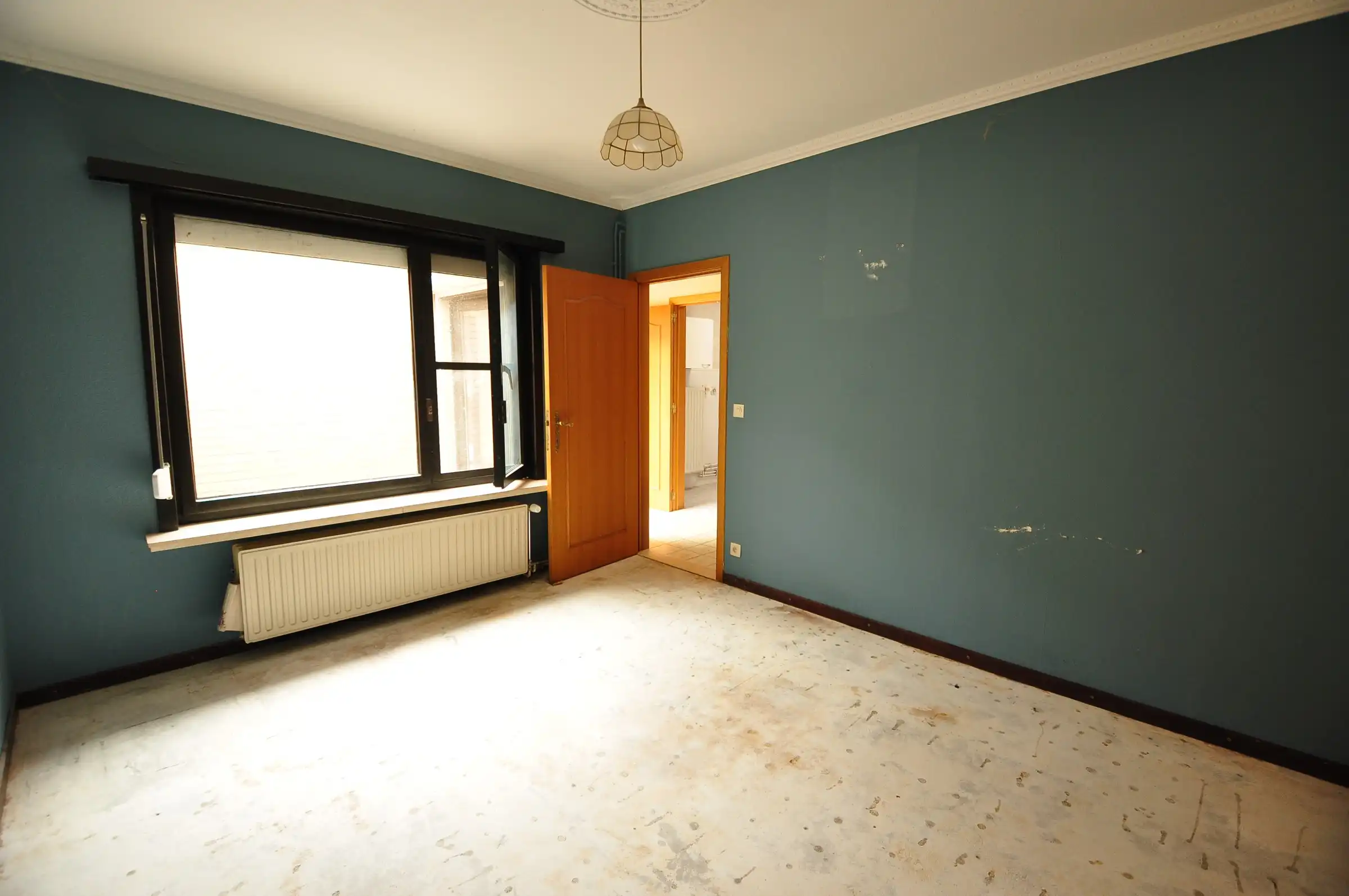 Bungalow met grote garage en twee slaapkamers foto 12