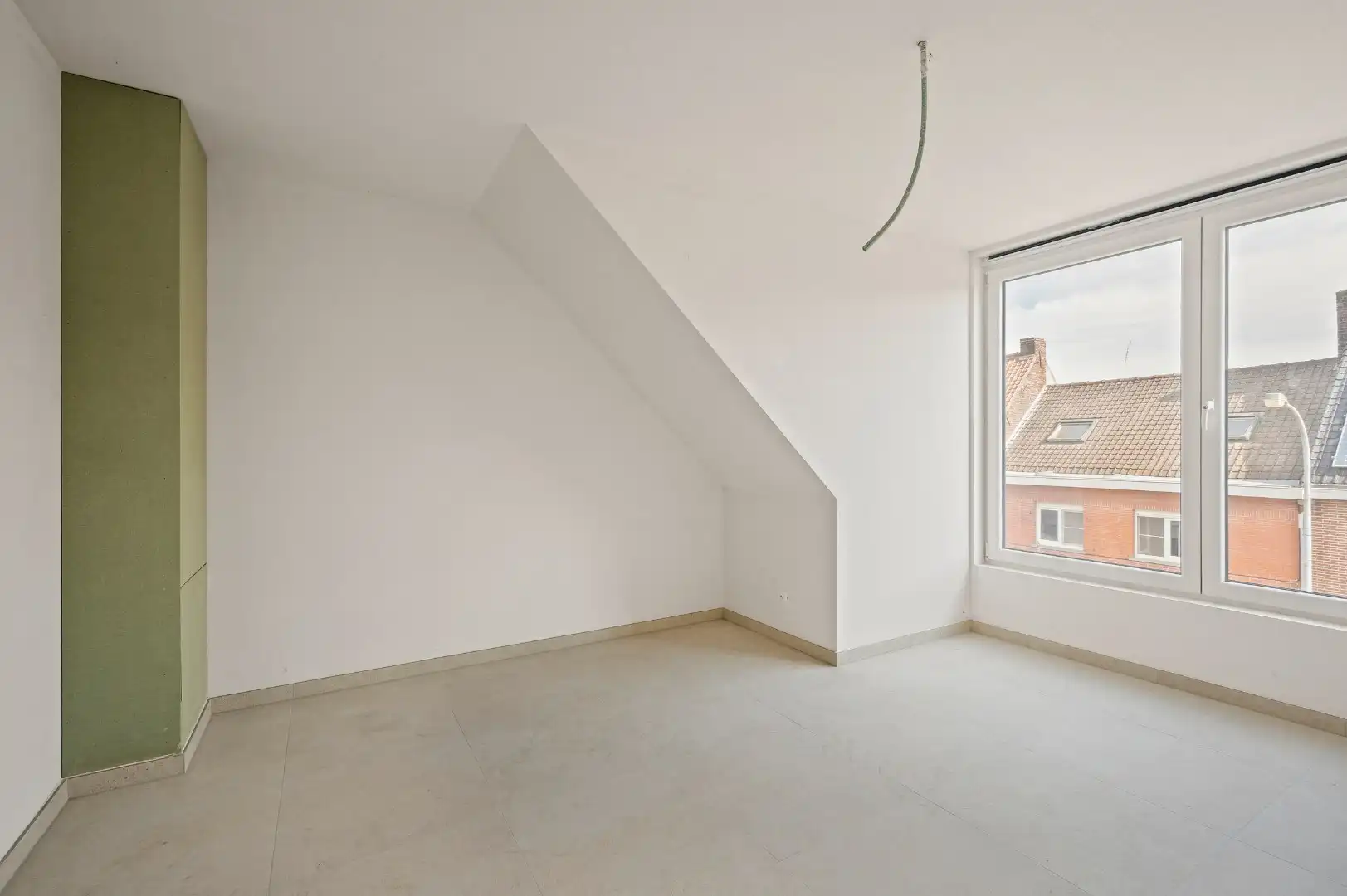 DUPLEX NIEUWBOUWAPPARTEMENT MET 2 SLPKS EN RUIM TERRAS TE GELUWE foto 16