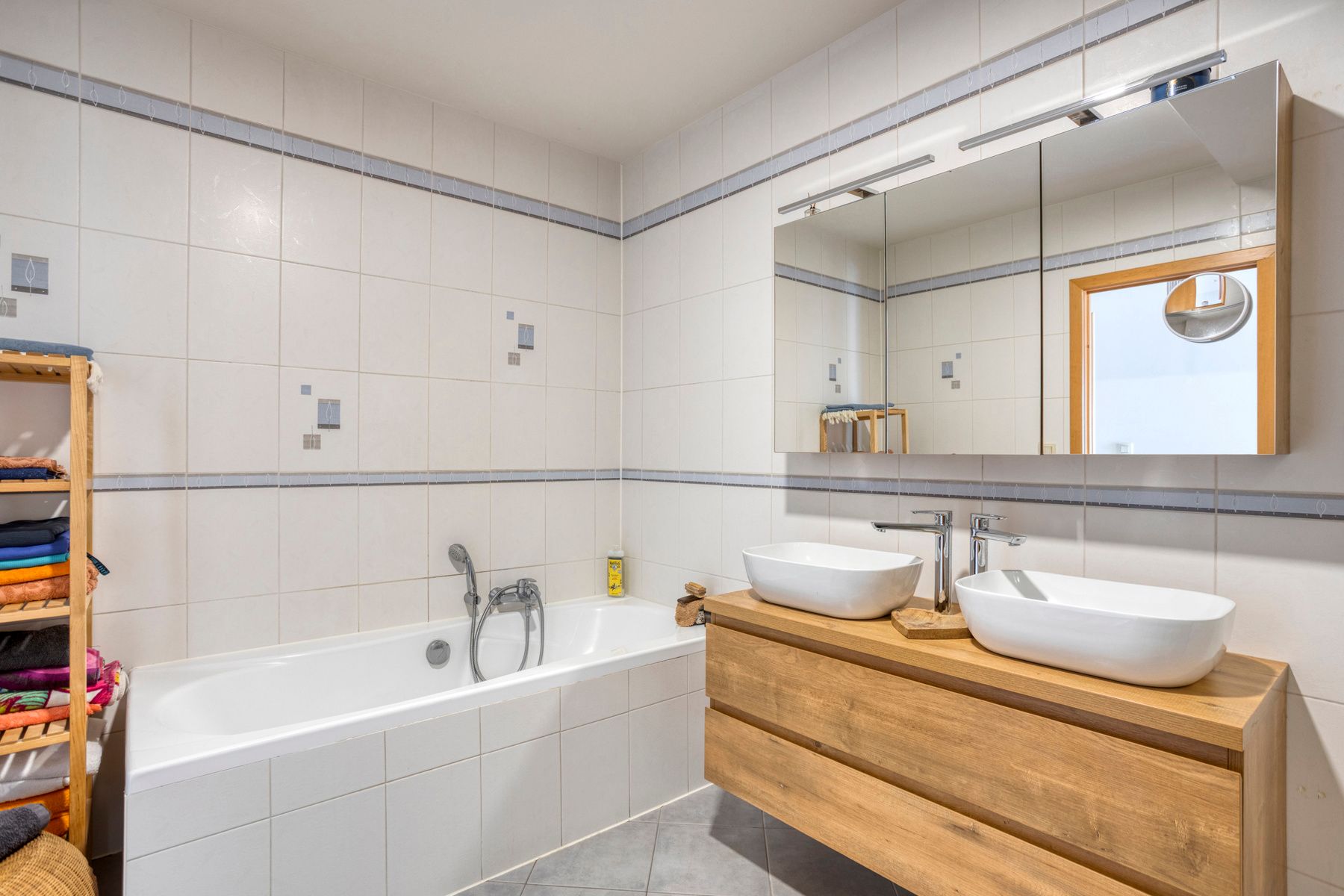 Instapklaar 3-slaapkamerappartement met ruim terras foto 11