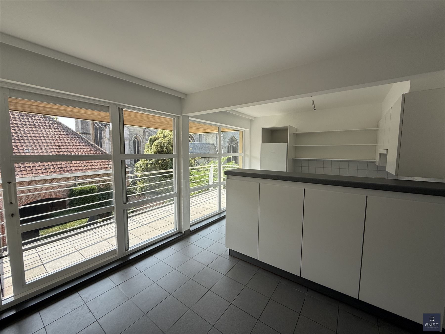 OPBRENGSTEIGENDOM MET 3 APPT EN 3 GAR foto 11