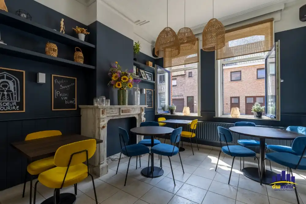 Instapklaar eetcafé met groot terras over te nemen in Deerlijk foto 3