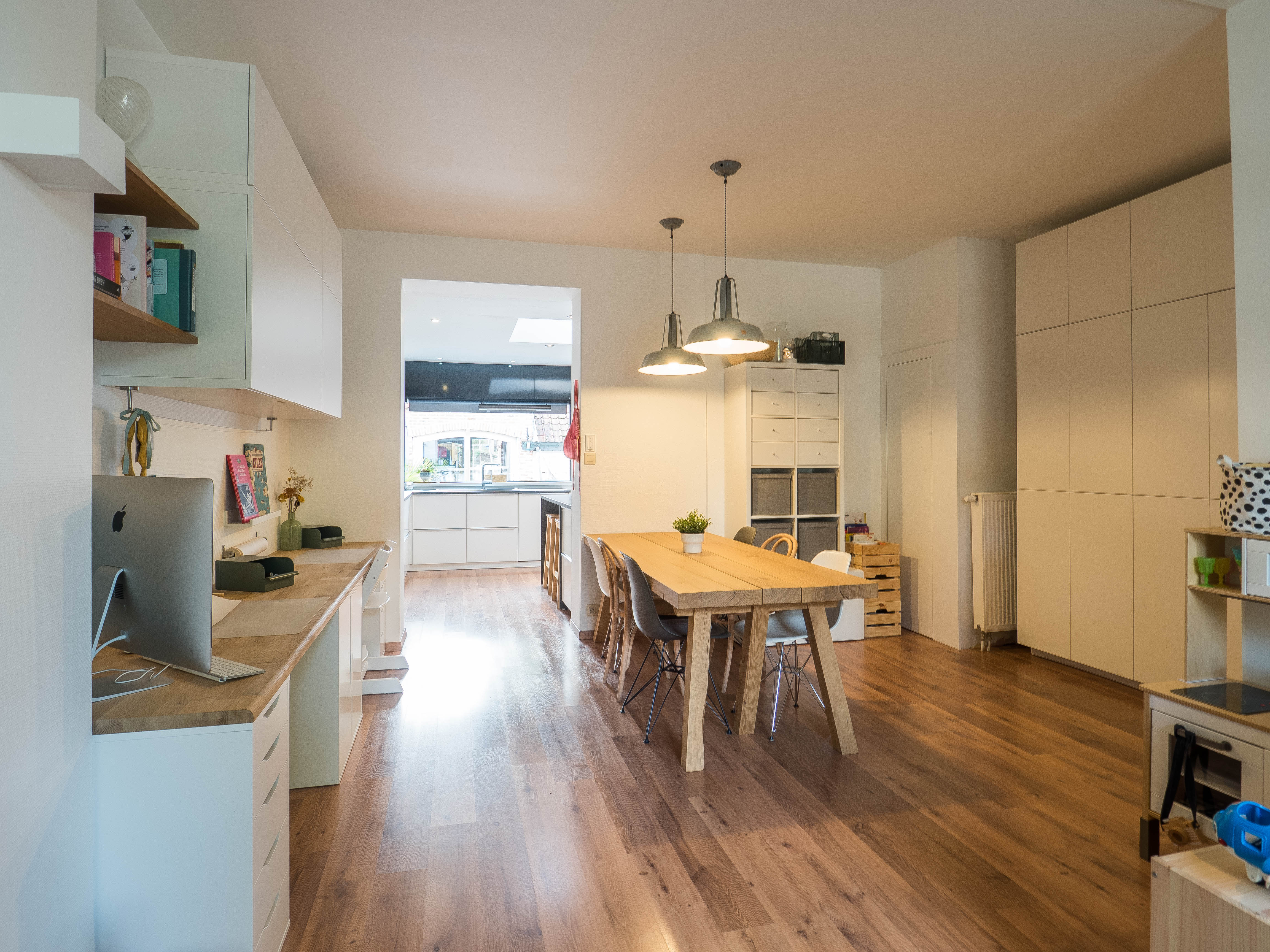 Sfeervolle gezinswoning met zonnige tuin in Mortsel foto 6