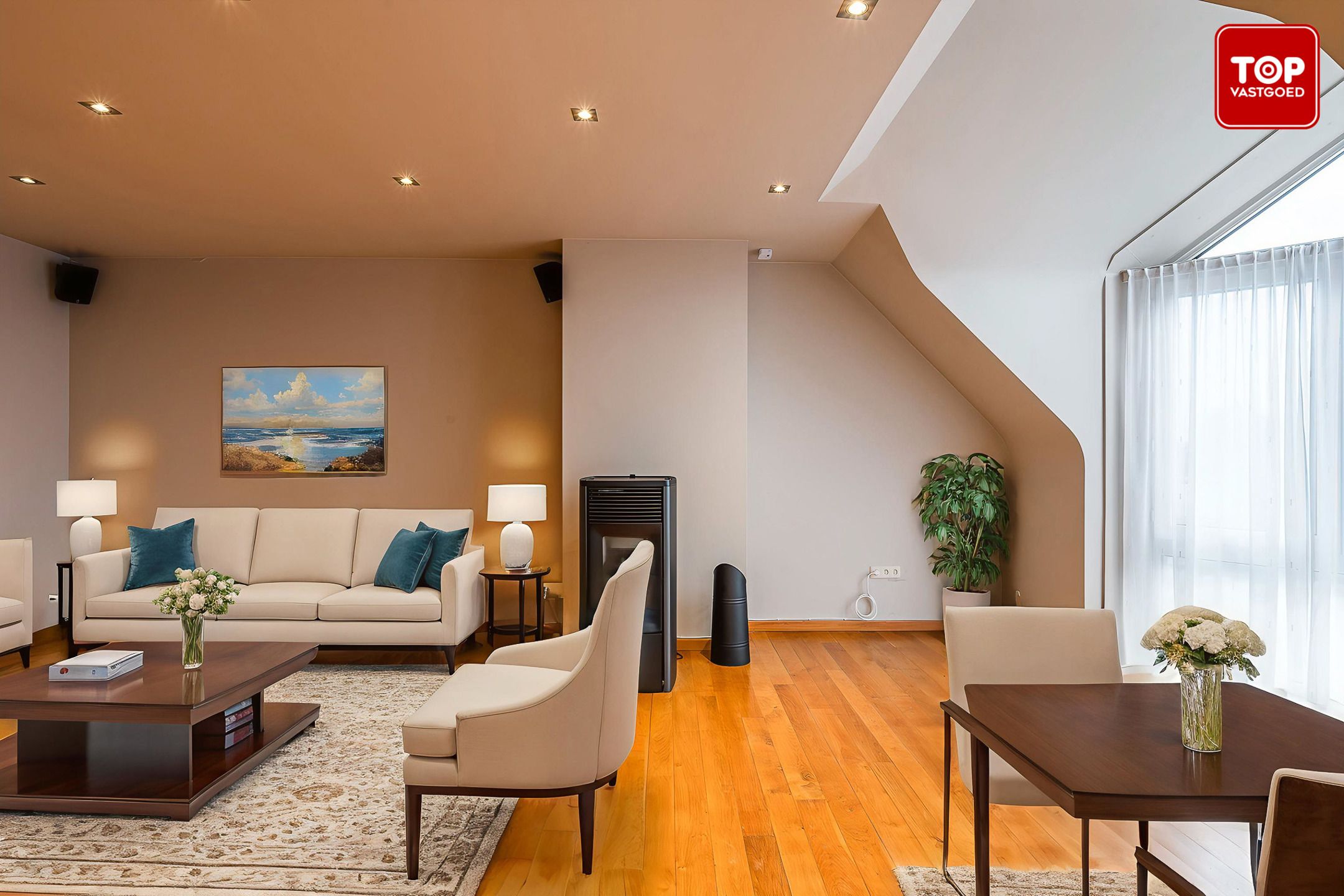 Instapklaar 2 slaapkamer appartement met garage in kleinschalig gebouw foto 3