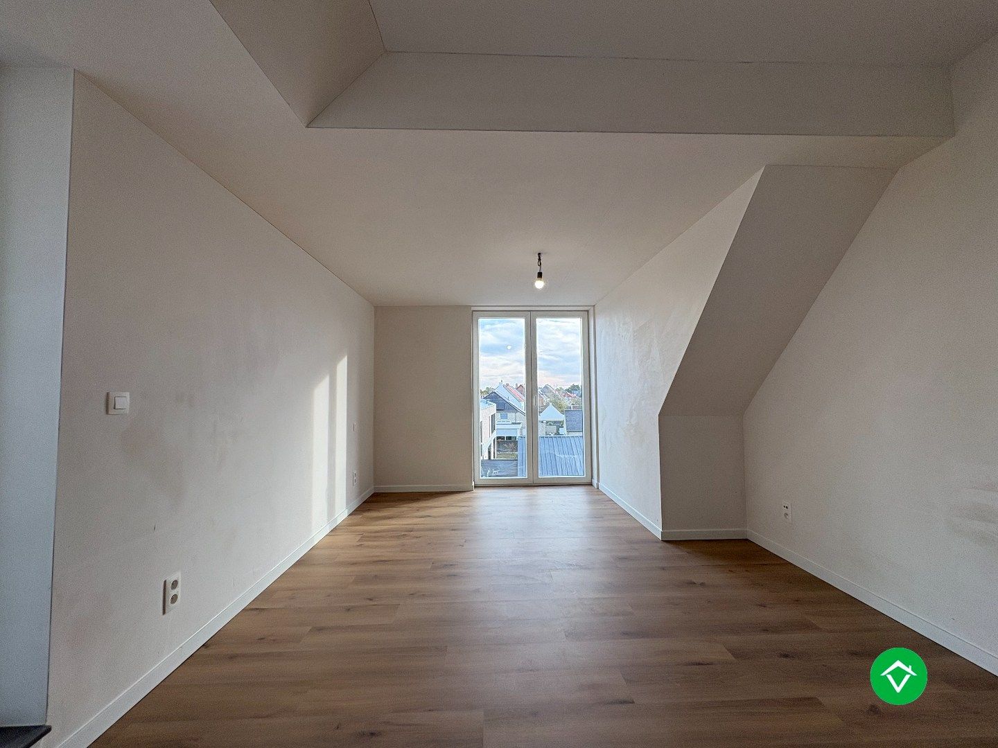 Nieuwbouwappartement met 2 slaapkamers en 2 terrassen in centrum Koekelare  foto 8