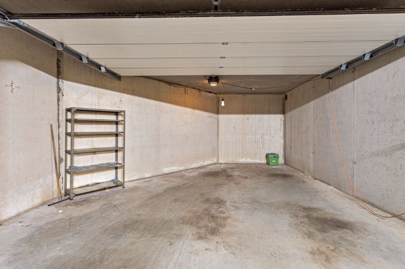 NABIJ AZALEAPARK, INSTAPKLAAR GELIJKVLOERSAPPARTEMENT MET TUIN EN GARAGE foto 18