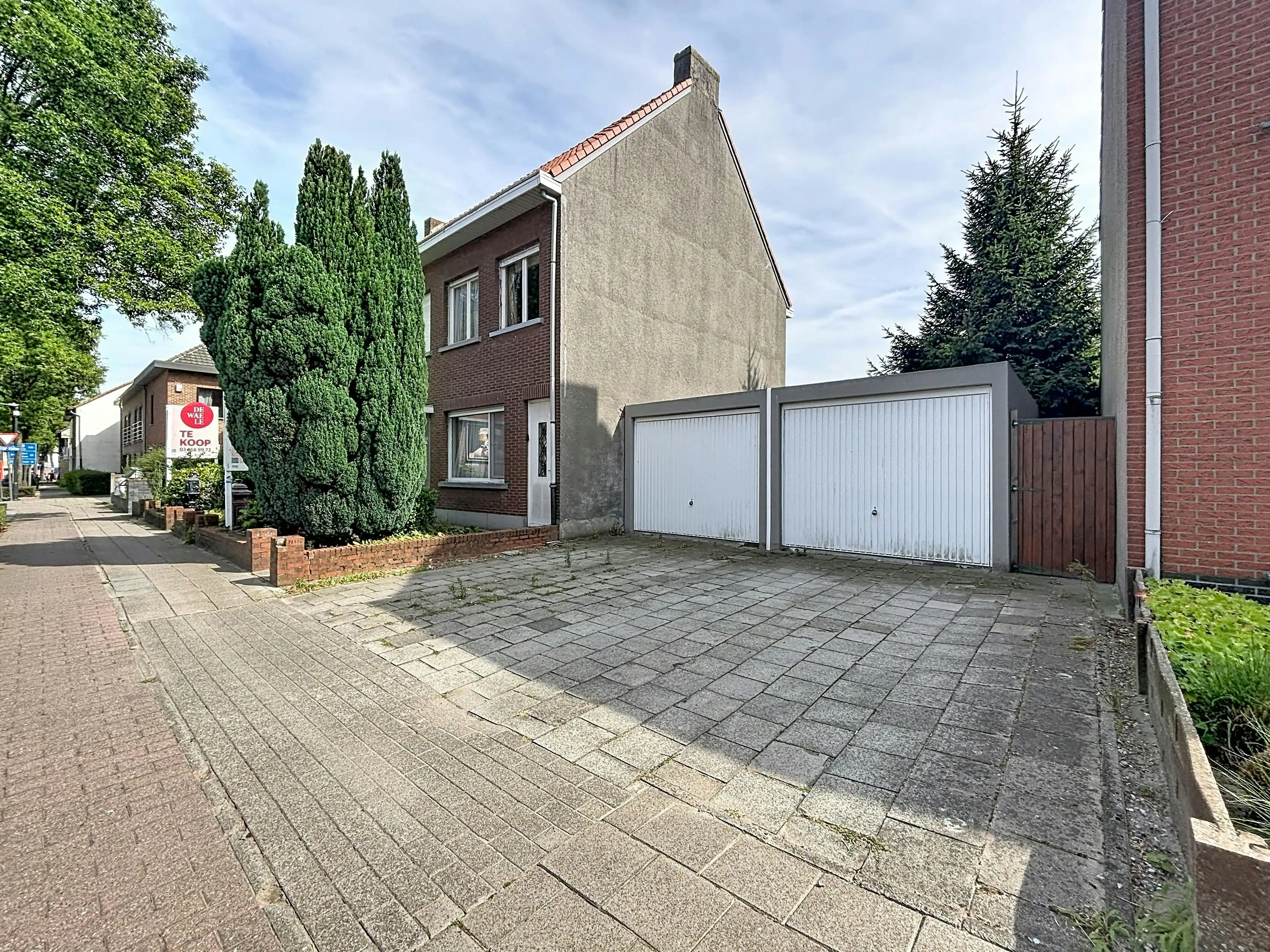 Twee te renoveren woningen en grond te koop in Wuustwezel! foto 4