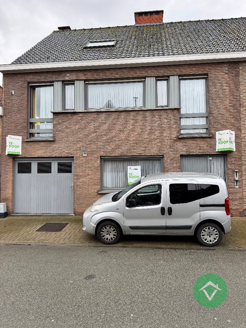 Hoofdfoto van de publicatie: Woning met garage in centrum van Koekelare