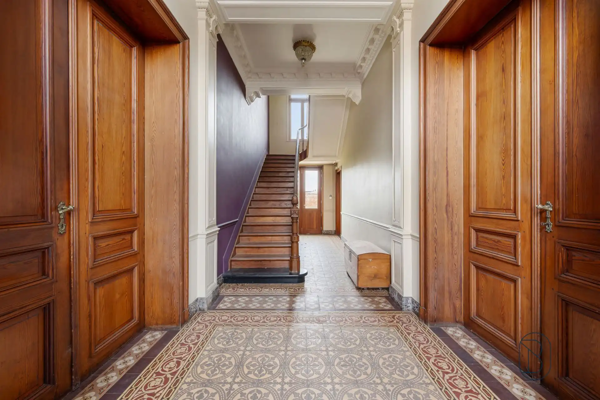 Imposante notariswoning met prachtige tuin! foto 9