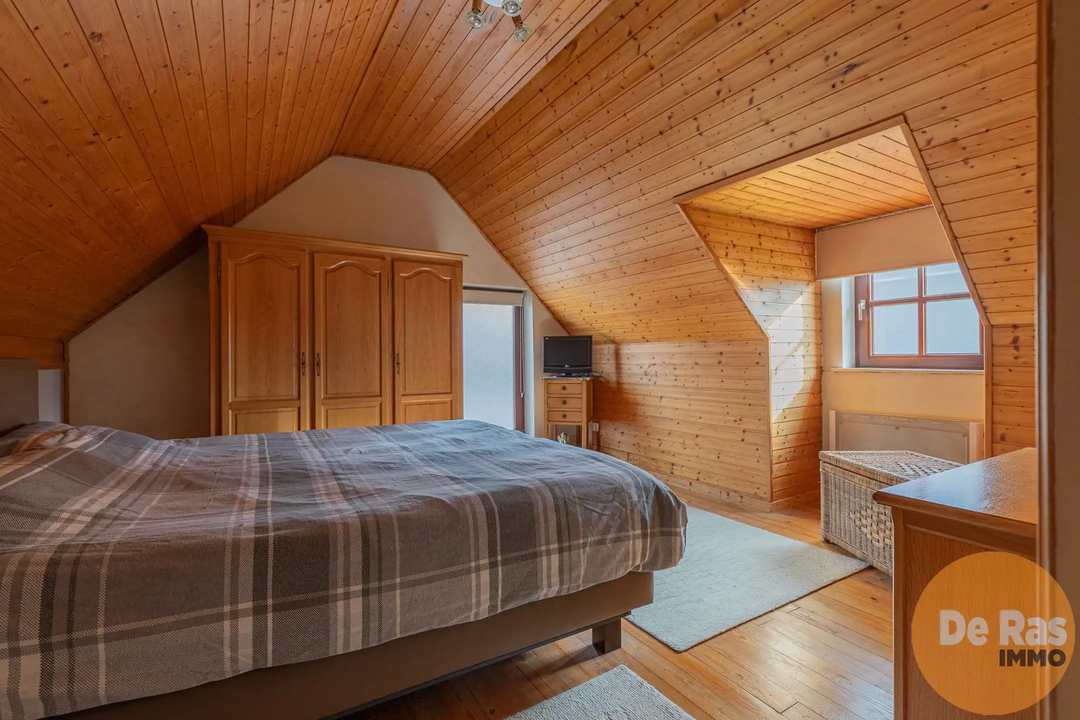 UITBERGEN - Zeer charmante OB met mooie tuin/4slp en garage foto 15