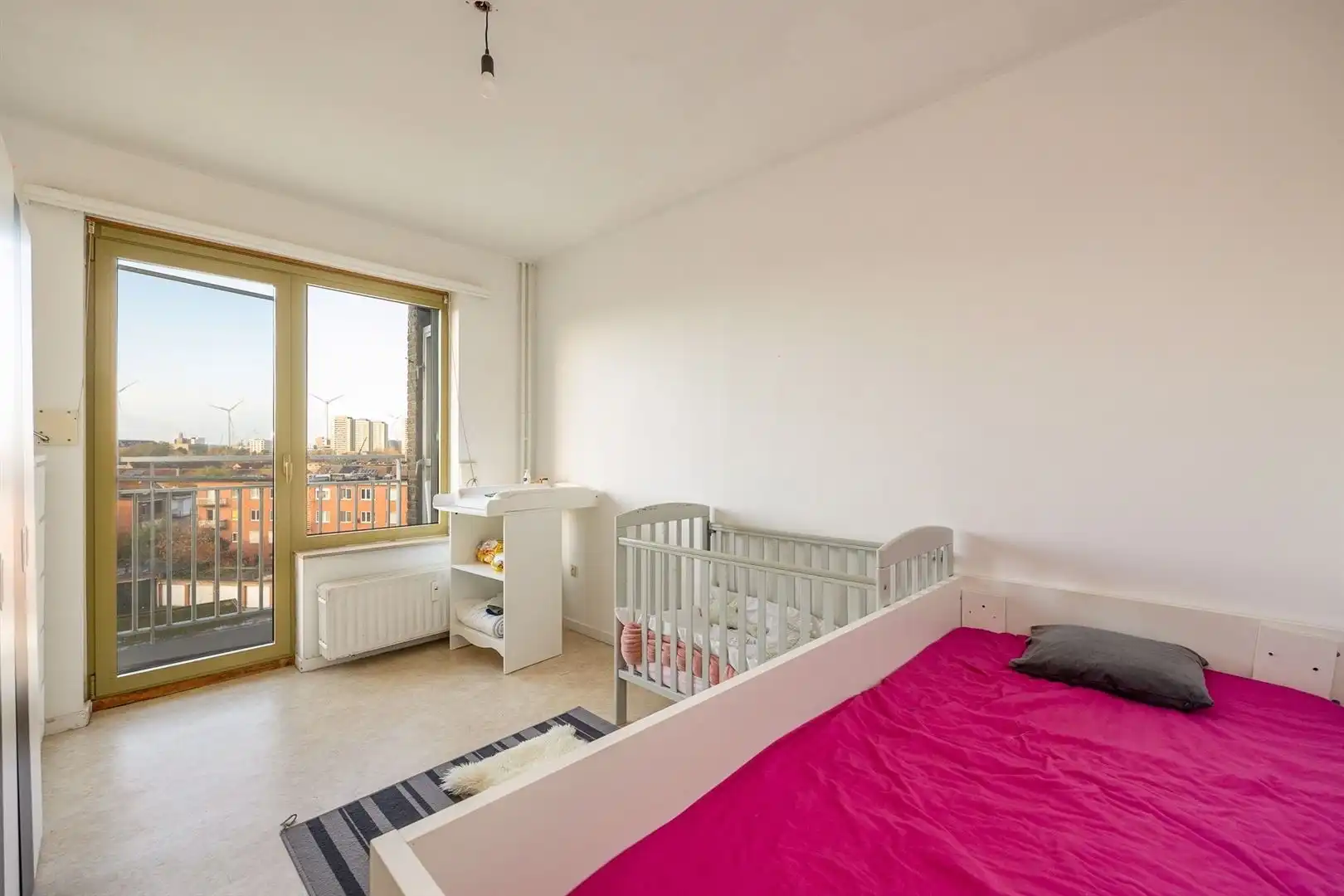 Appartement met 2 slaapkamers, terras en parking foto 10