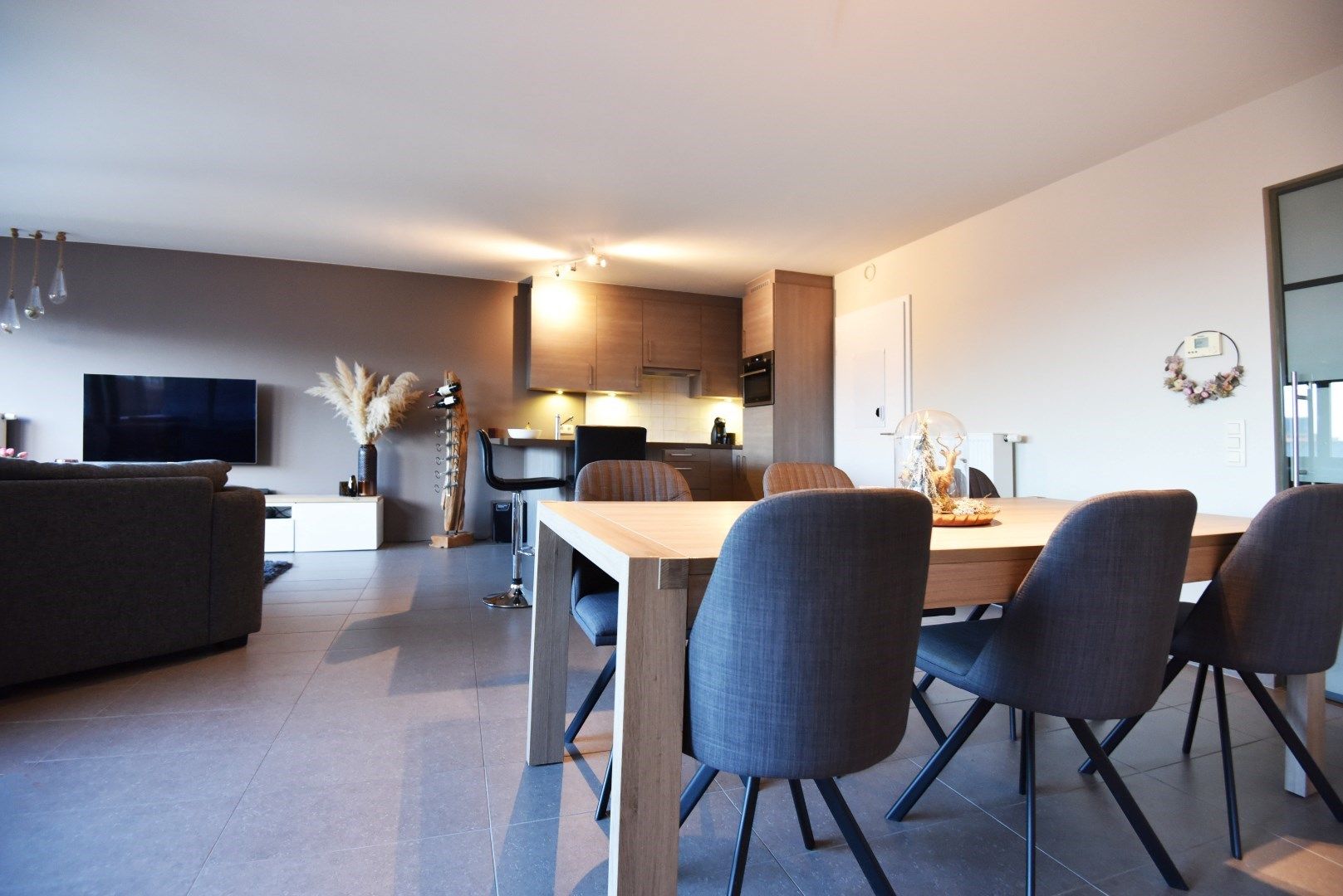 Modern duplex appartement op toplocatie te Maldegem! foto 5