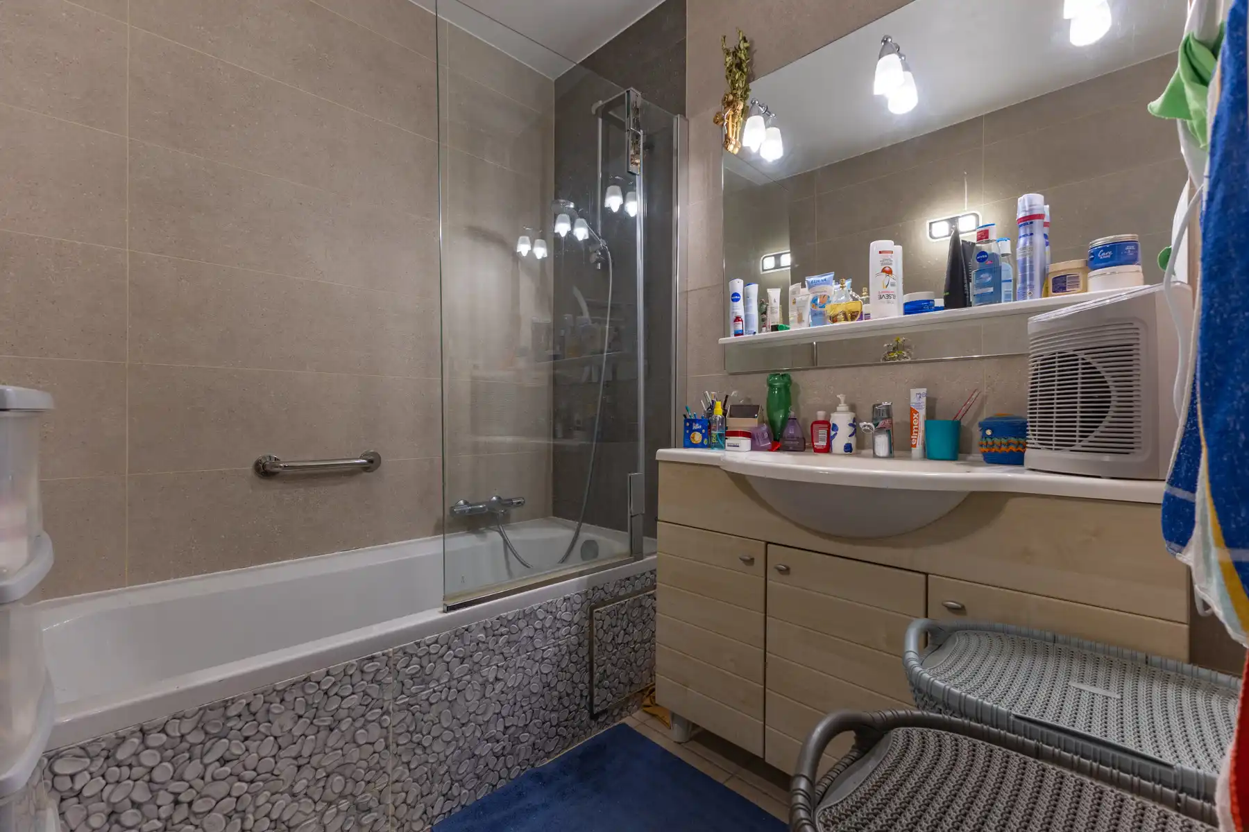 Goed gelegen appartement met twee slaapkamers foto 14
