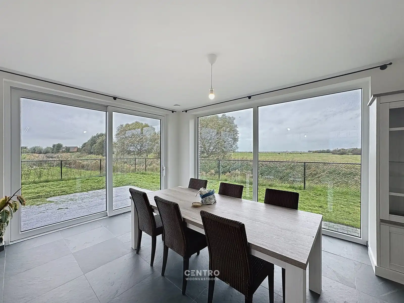 Nieuwbouwwoning met 4 slpks, 2 badks en een FANTASTISCH Polderzicht! foto 3