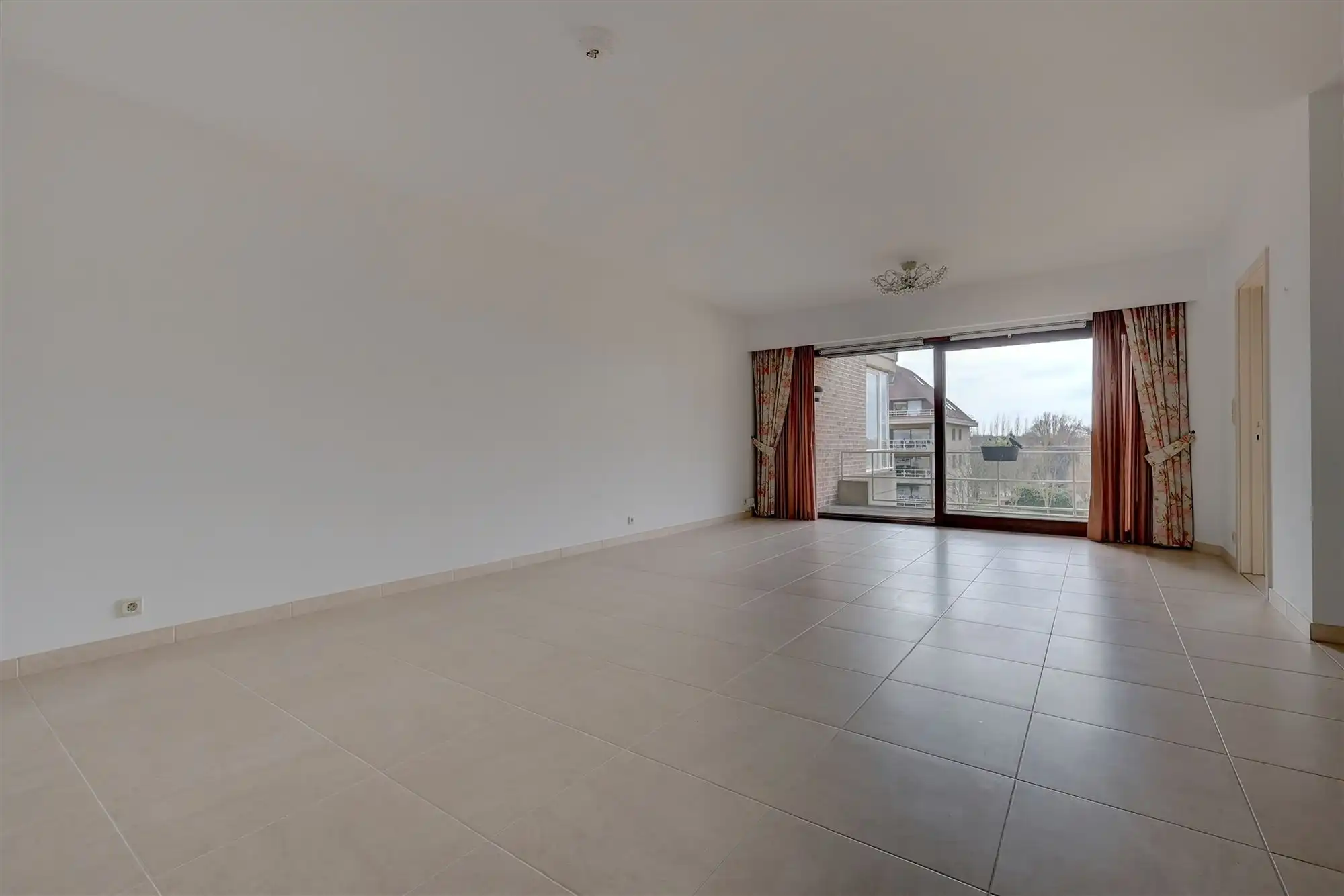 Ruim appartement met twee slaapkamers en terras te huur in residentie Nachtegalenhof foto 4