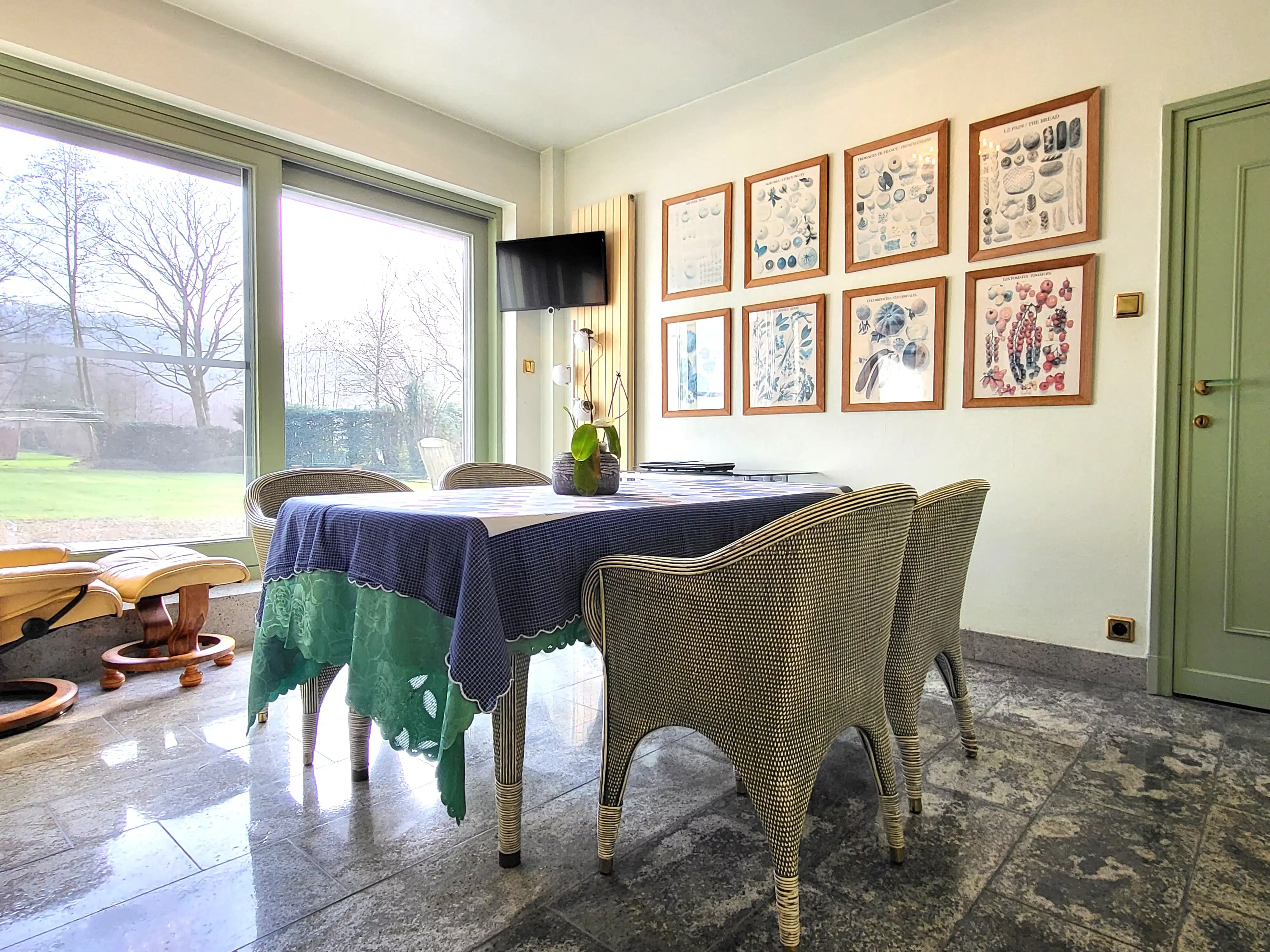 Uniek landhuis op een terrein van 3870m² met aangelegde zuidgerichte tuin en garage!  foto 21