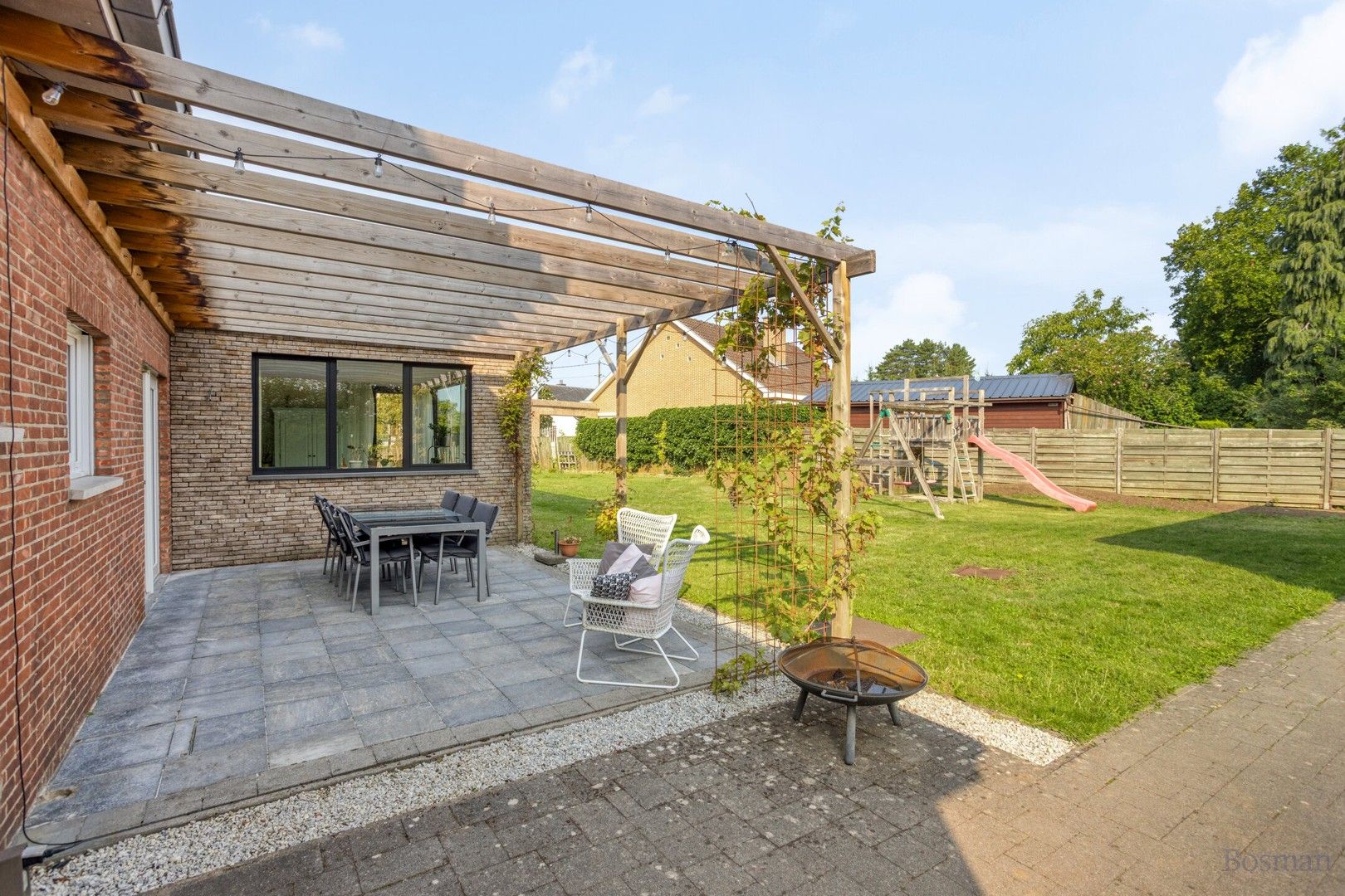Lichtrijke energiezuinige woning te koop in Paal foto 17