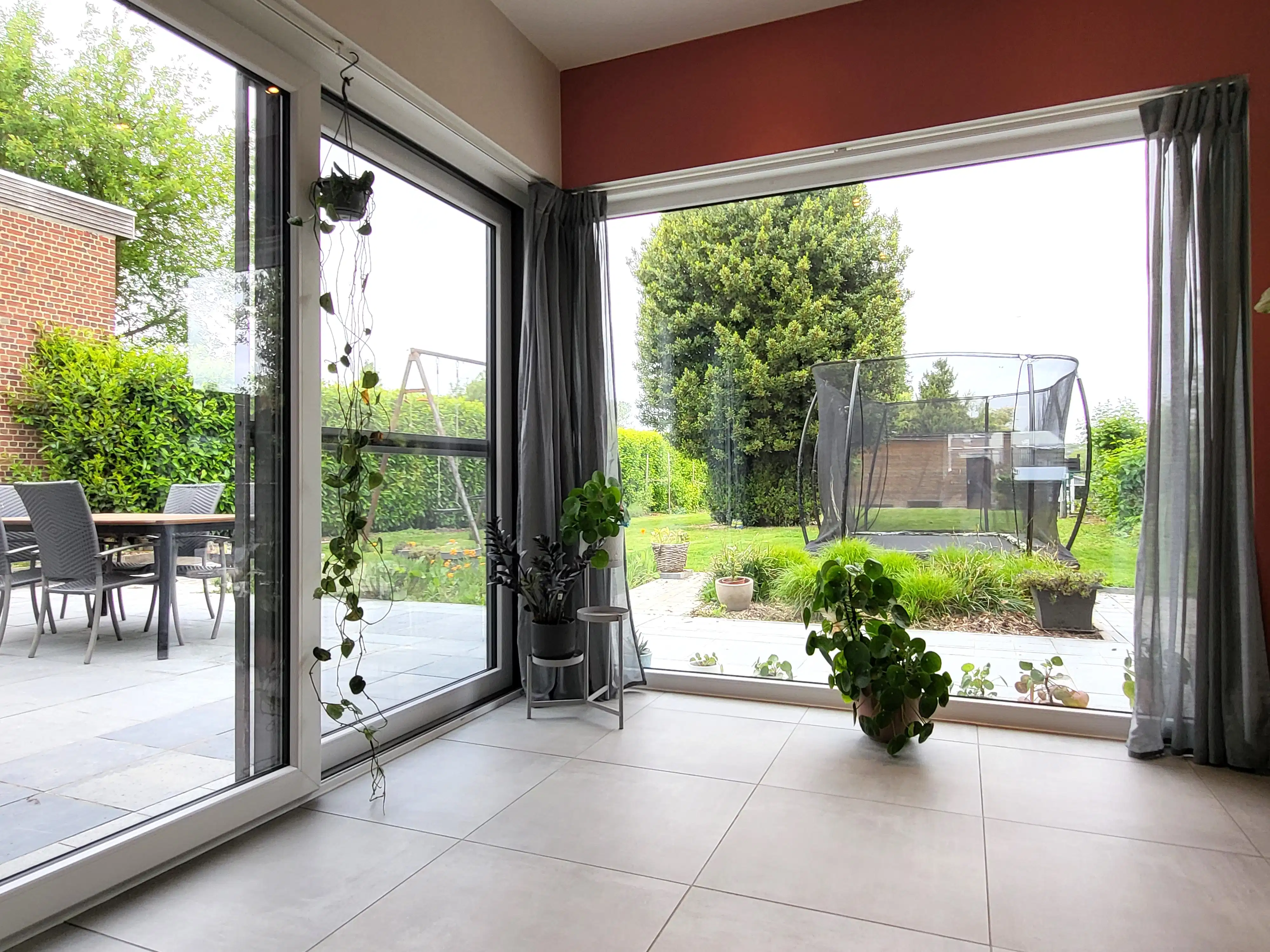 Totaal gerenoveerde woning van 2016-2017 op een perceel van 840 m², met oog voor comfort, ruimte en energiezuinigheid. foto 8