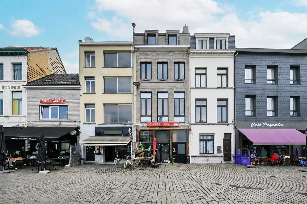 Opbrengsteigendom bestaande uit horeca en appartementen foto {{pictureIndex}}