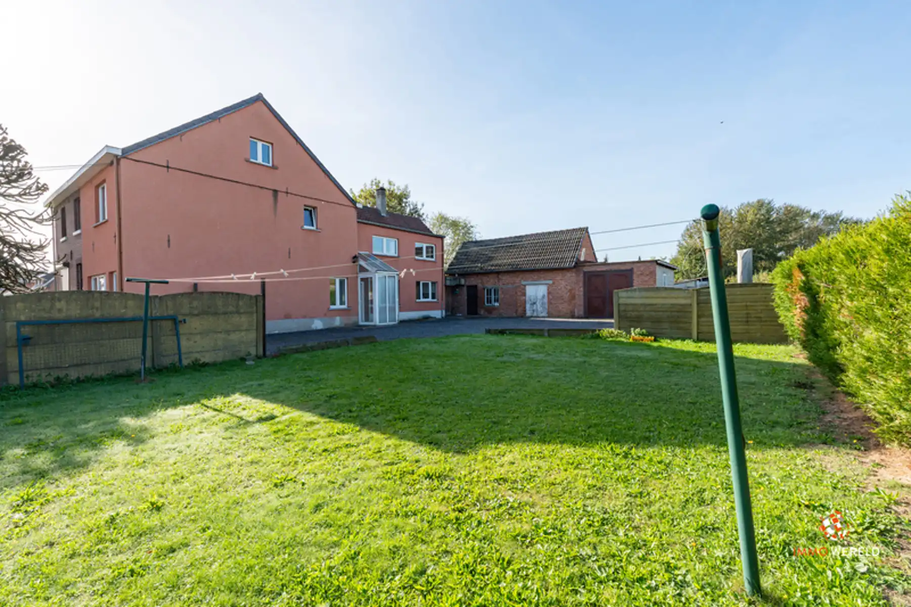 Ruime woning met 5 slaapkamers en grote wei op 24a  foto 28