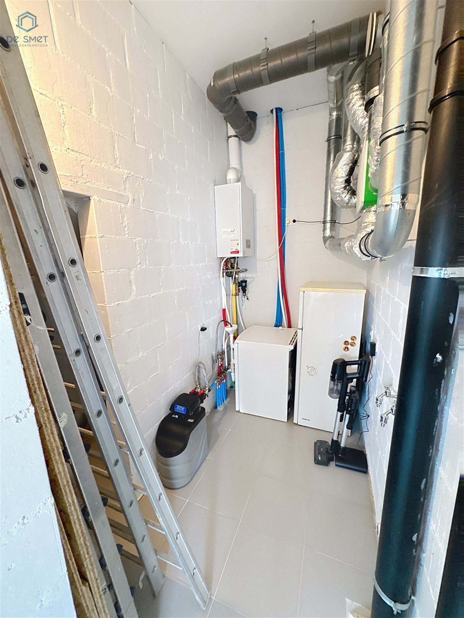 PRACHTIGE BEN-NIEUWBOUWWONING MET 3 SLPK, DRESSING, INBOUWKASTEN & TUIN ZARLARDINGE foto 8