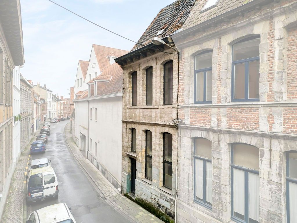 Hoofdfoto van de publicatie: Te renoveren woning in centrum Doornik !