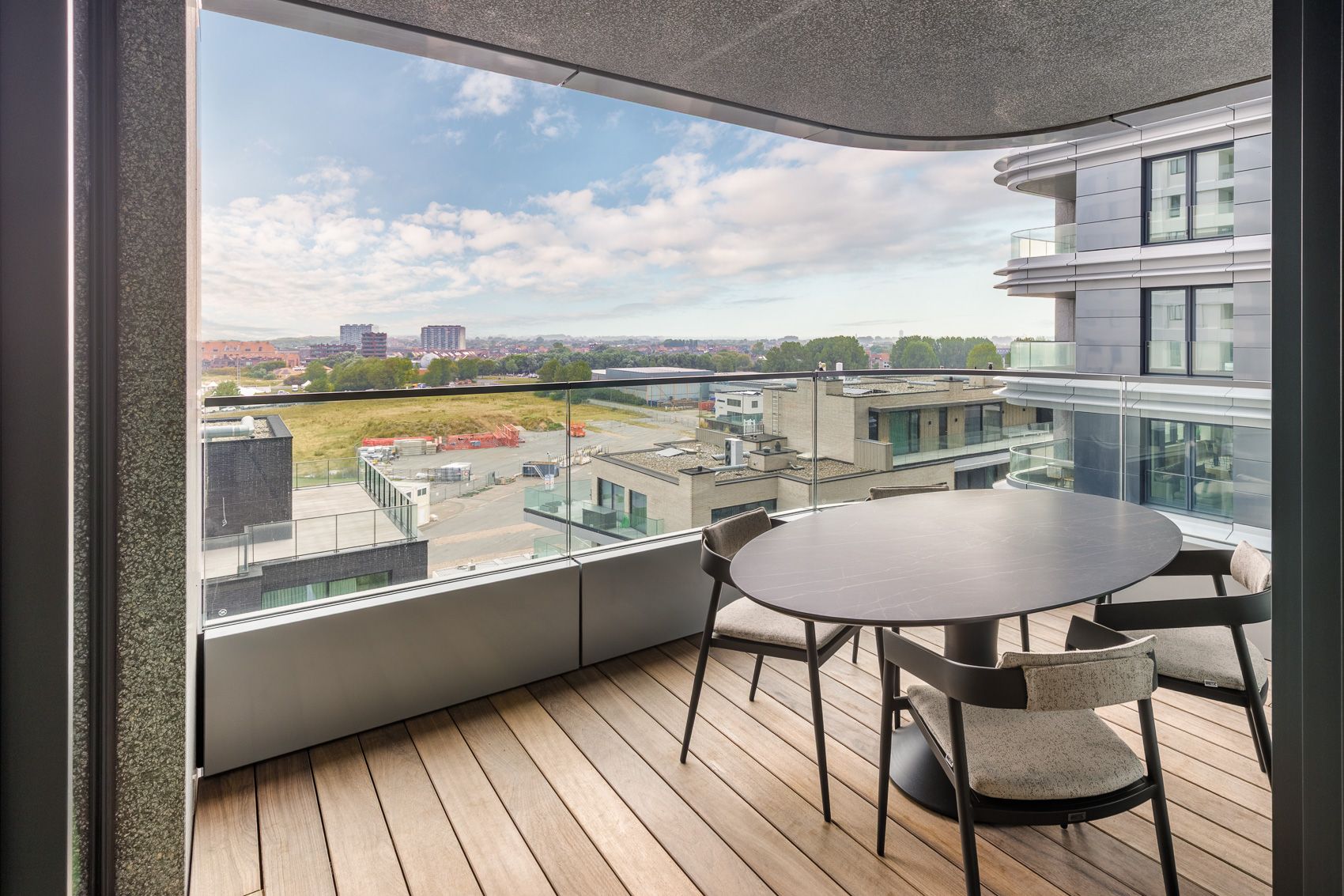 Stijlvol hoekappartement met zeezicht te koop in Oostende foto 5