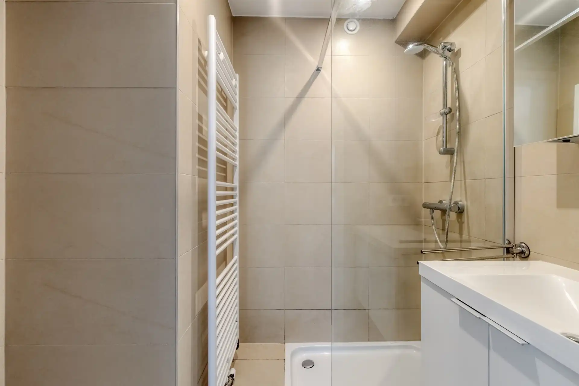 Instapklaar appartement met zuidwest-terras en EPC A foto 9