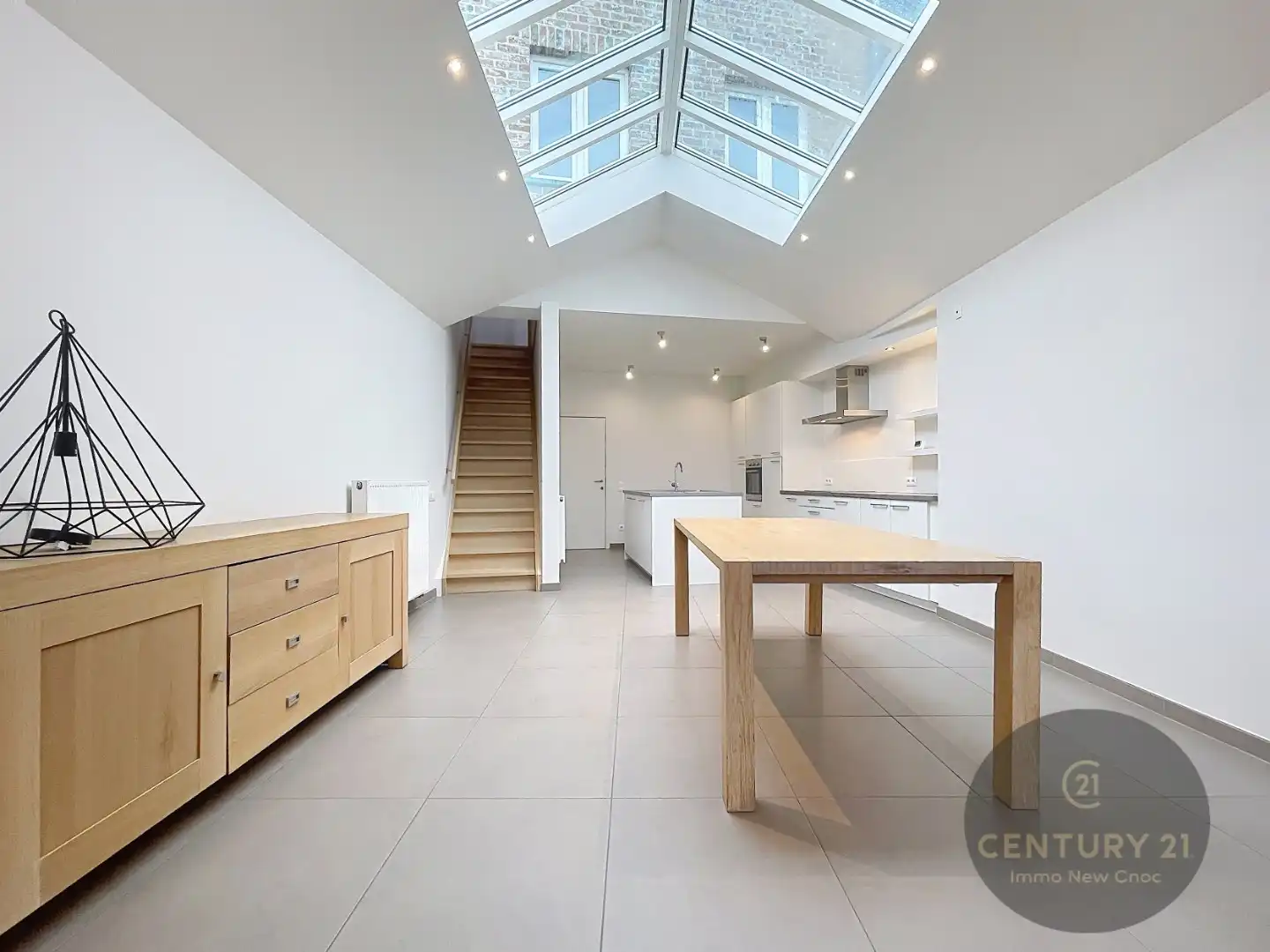 Prachtige rijwoning gelegen in Dudzele dorp. foto {{pictureIndex}}