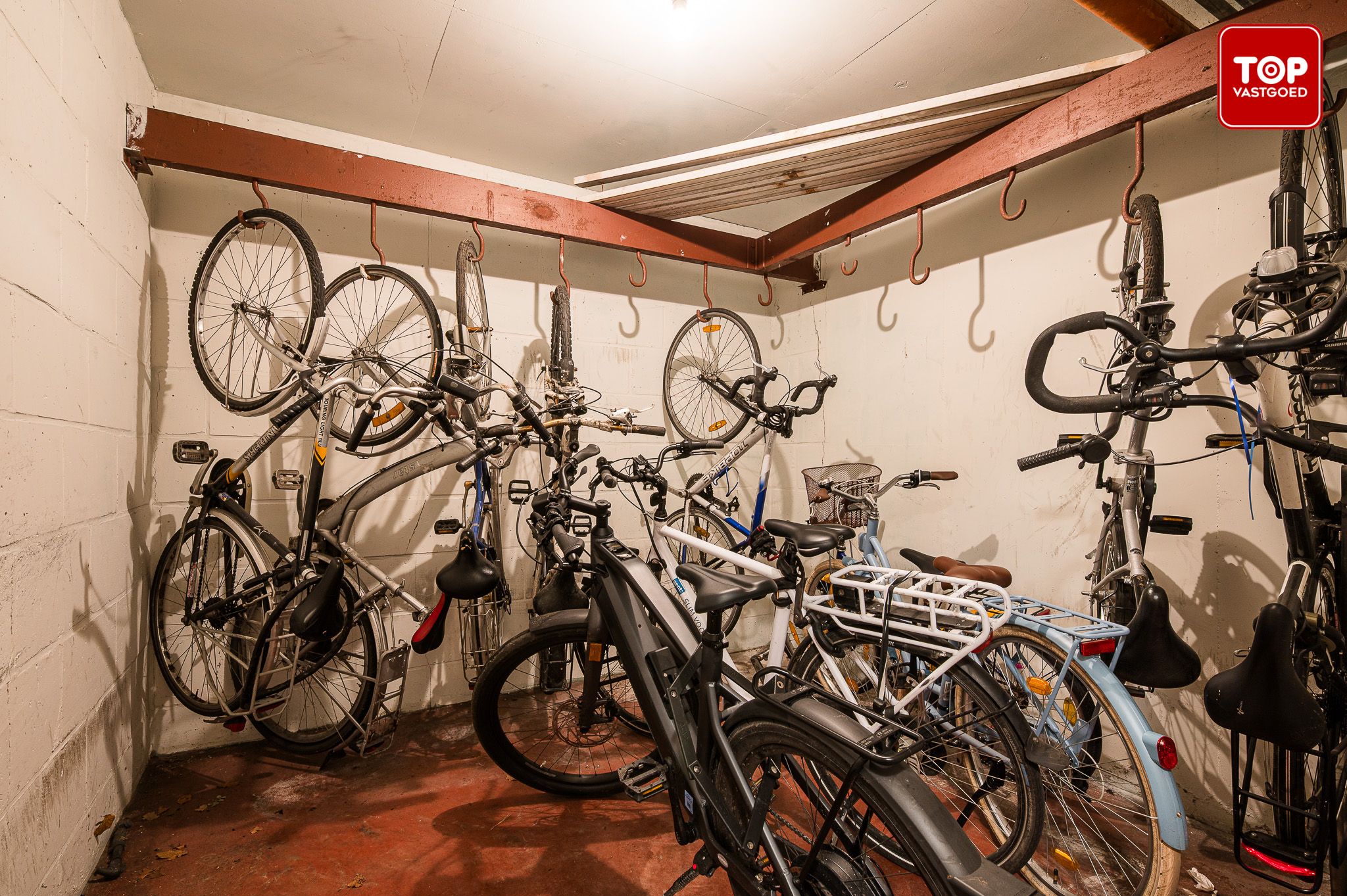 Instapklaar 2-slaapkamer appartement met groot terras en zicht op een prachtig park. foto 26