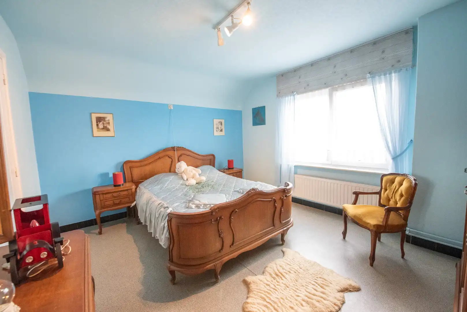 Goed onderhouden, open bebouwing met 3 slaapkamers op 831 m² foto 17