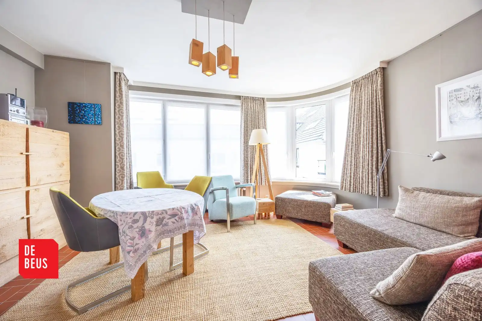 Gezellig hoekappartement met 2 slpk in hartje centrum én in kleinschalig gebouw foto {{pictureIndex}}