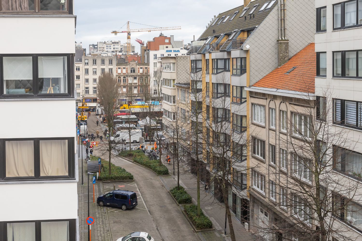 Gerenoveerd twee slaapkamer appartement in centrum Oostende foto 8