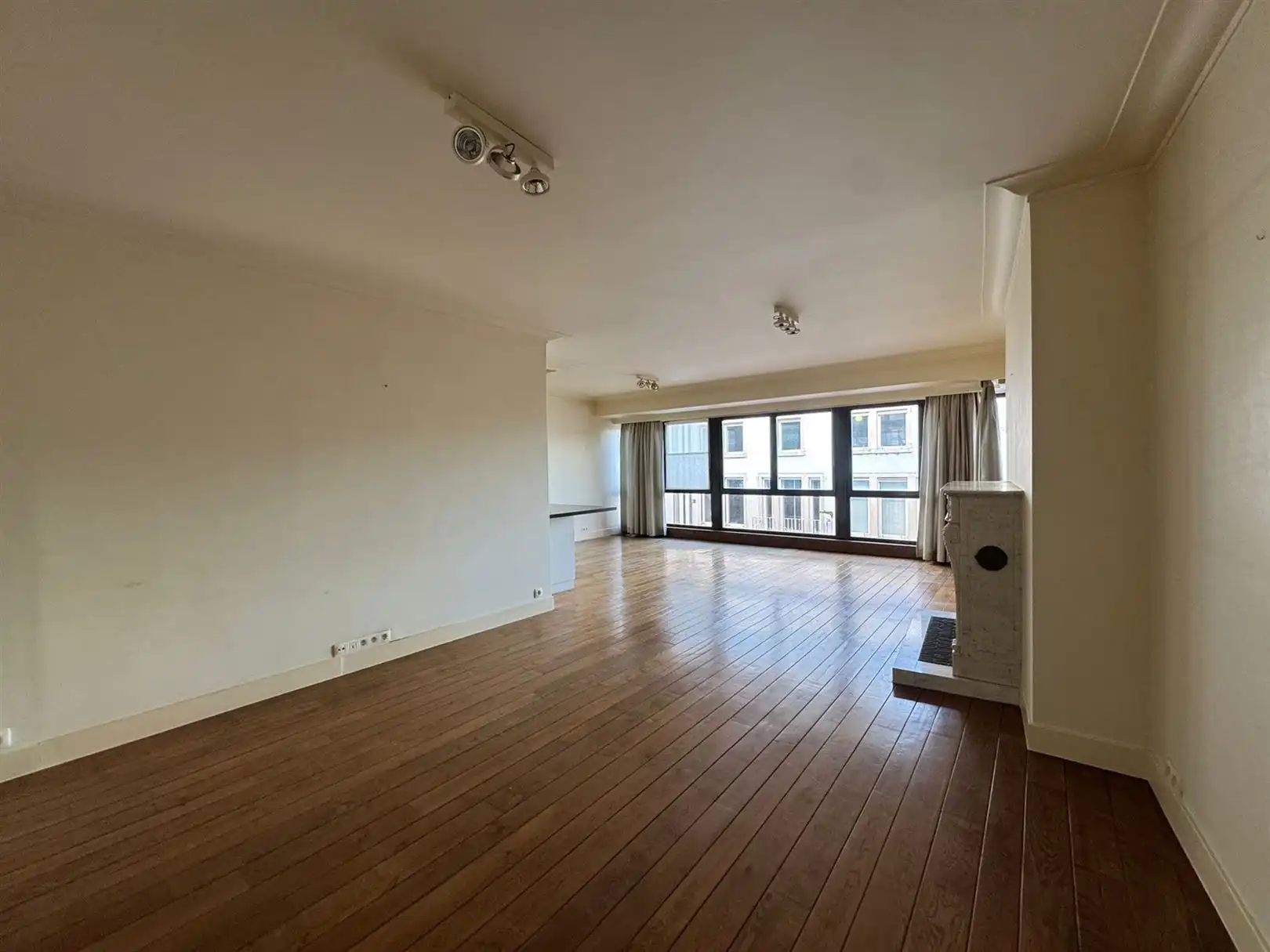 Ruim appartement met uitzicht over de Grote Markt foto 3