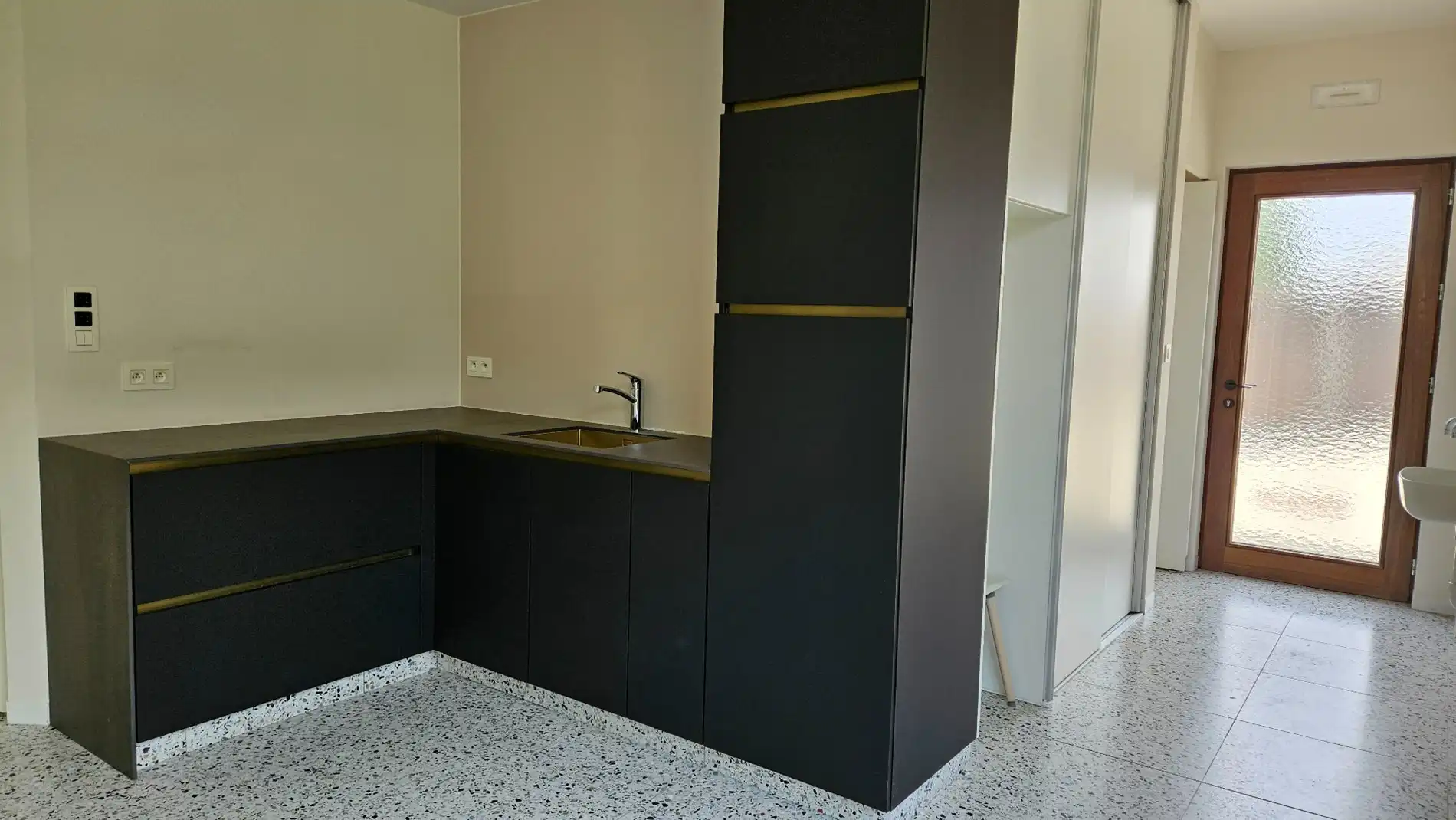 Praktijkruimte of Kantoor in een prachtig gebouw nabij Berlare centrum  foto 14