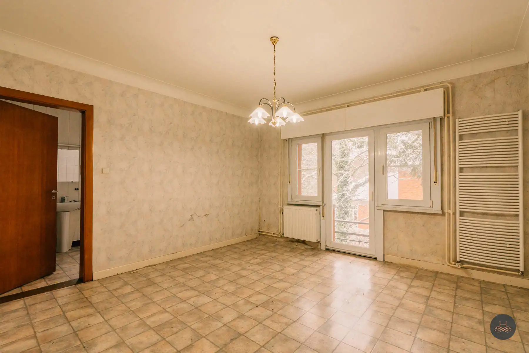 Riante woning met 5 slaapkamers op een uniek perceel.  foto 10