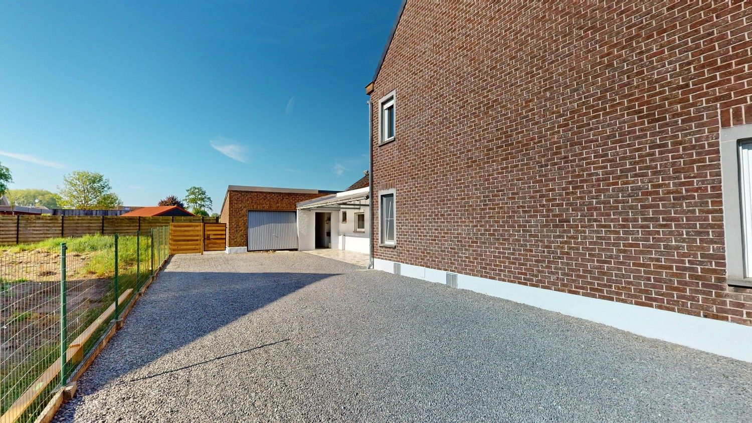 Rustig gelegen halfopen woning met potentieel te koop! foto 10