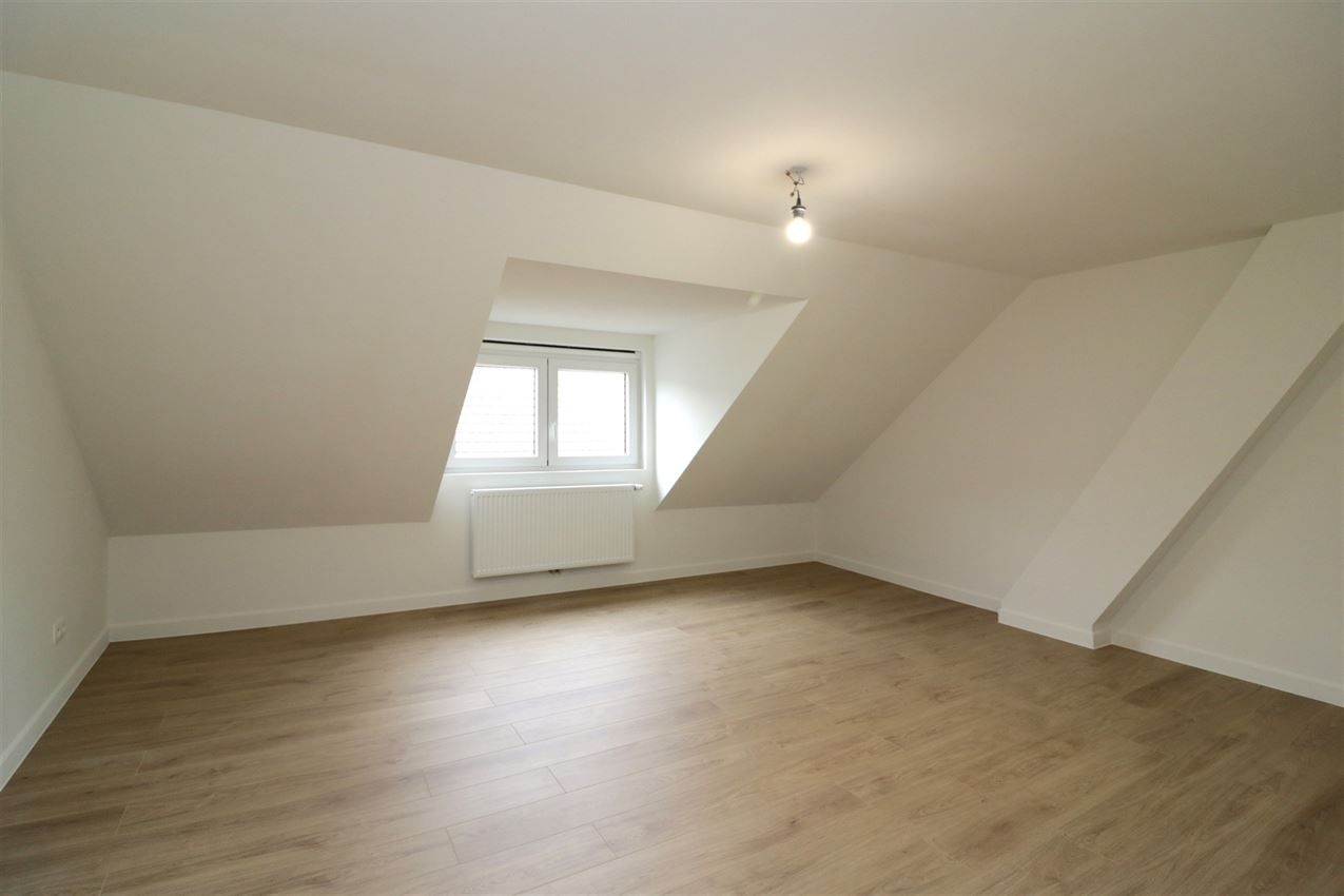 Hoogwaardig gerenoveerde stadswoning met 3slk en tuintje foto 27