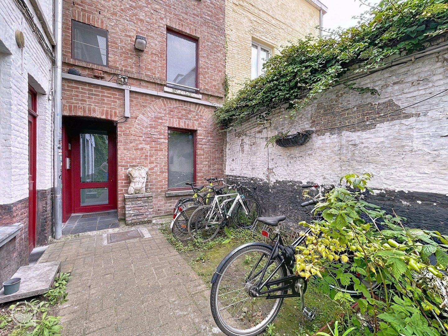 Studio vlakbij de coupure foto 8